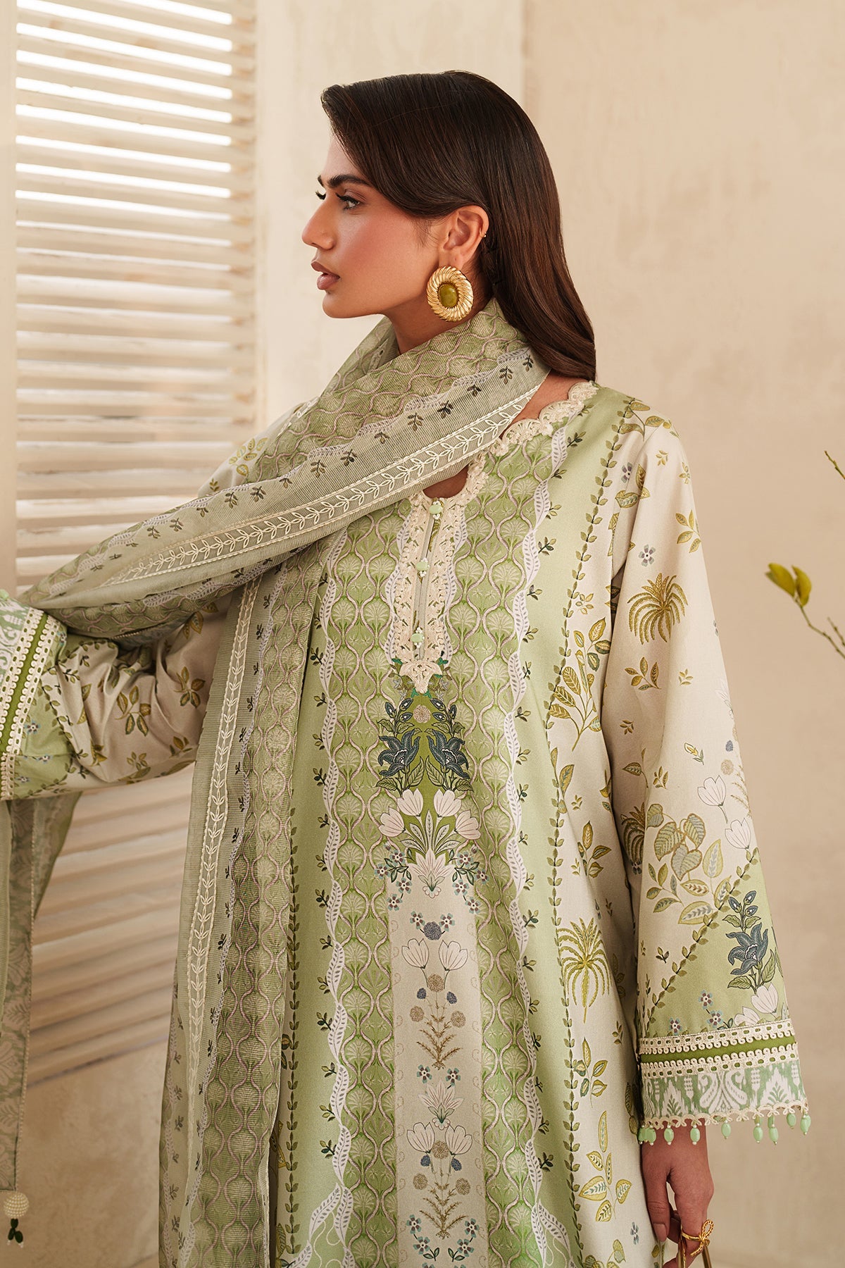 EMBROIDERED LAWN UF-4406