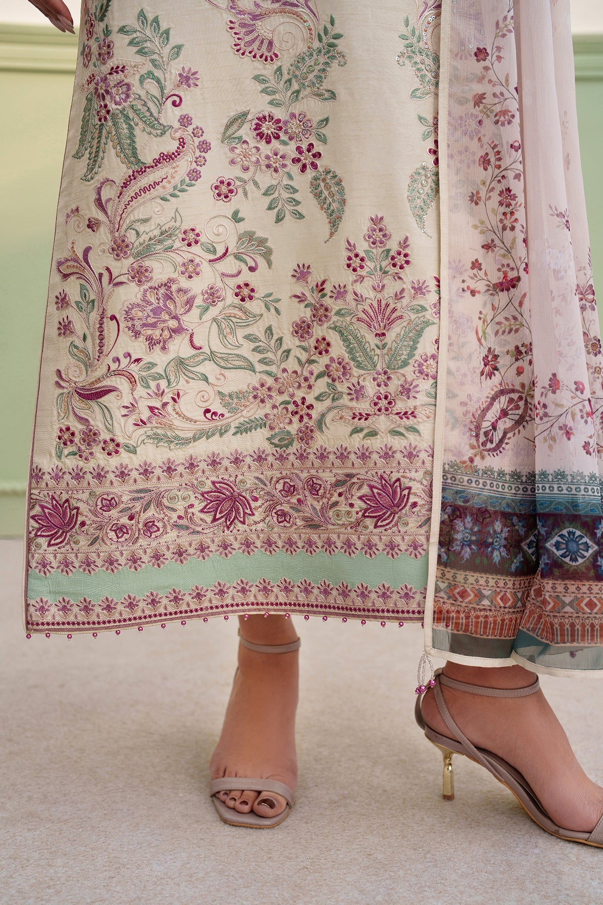 EMBROIDERED RAW SILK SF-4385