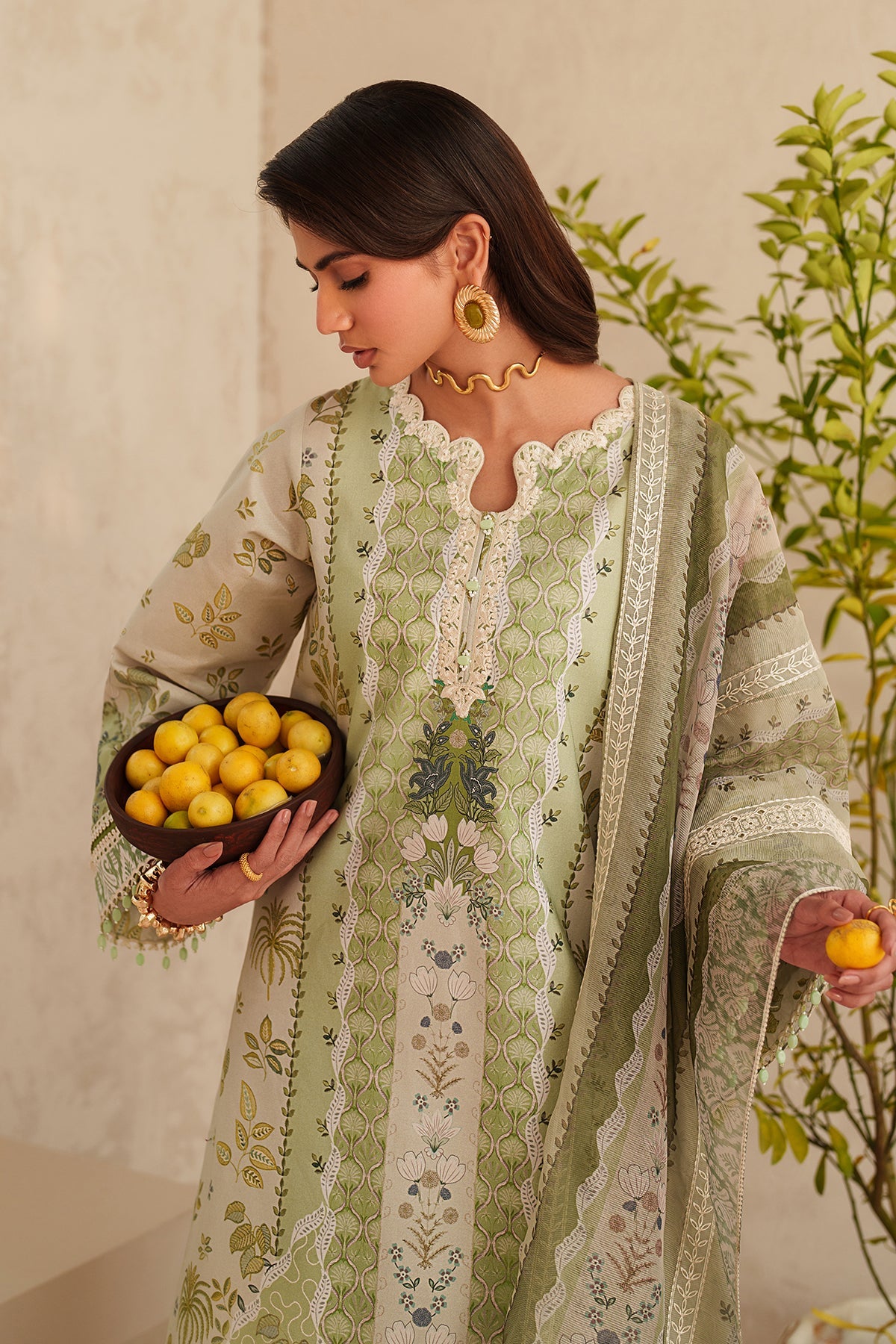 EMBROIDERED LAWN UF-4406