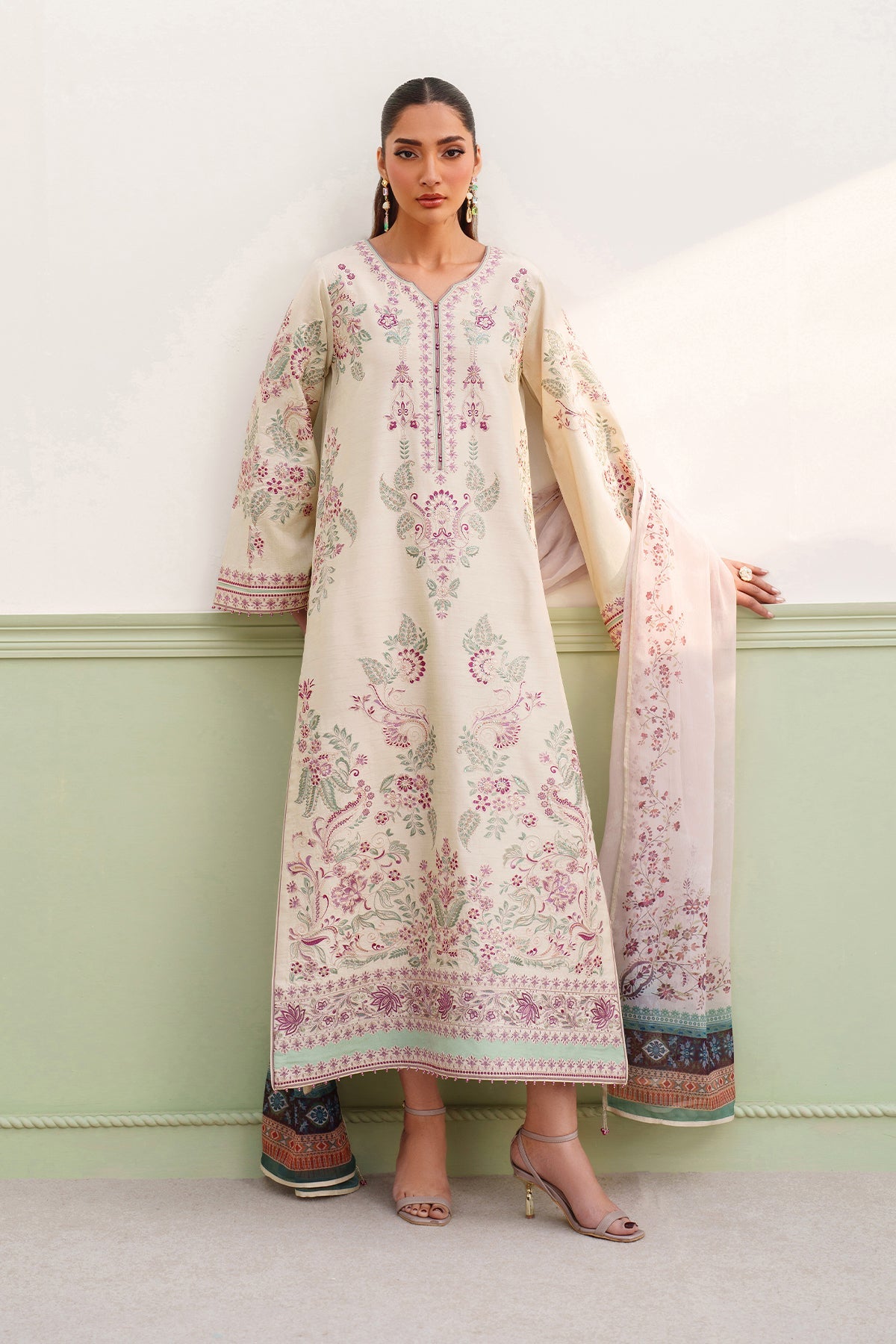 EMBROIDERED RAW SILK SF-4385