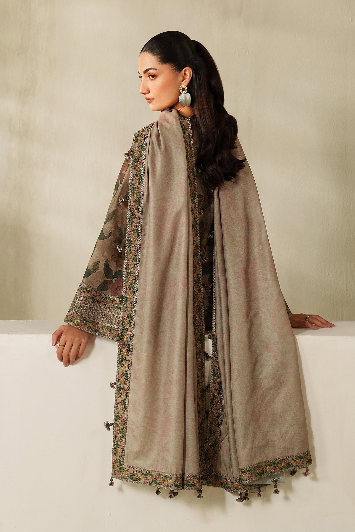 EMBROIDERED KHADDAR SF-4339