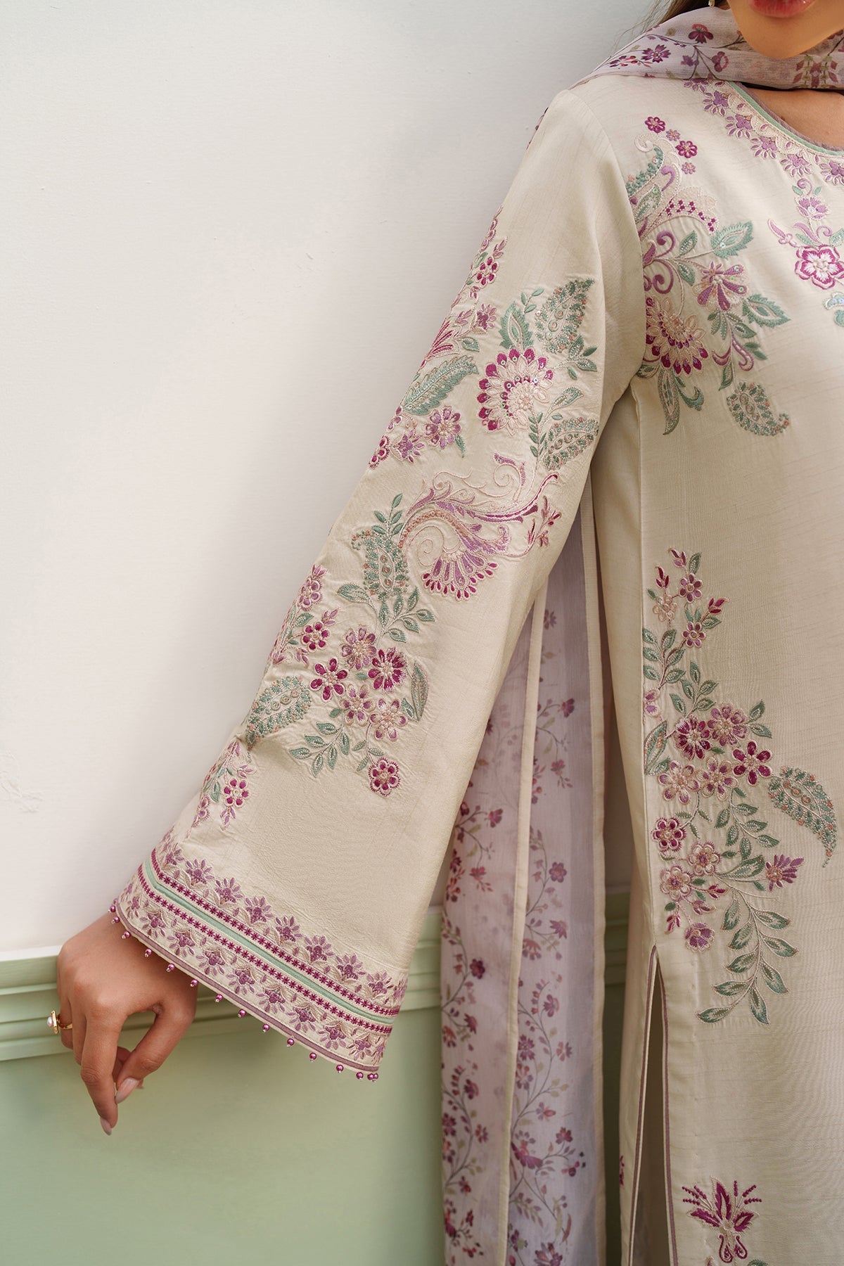 EMBROIDERED RAW SILK SF-4385