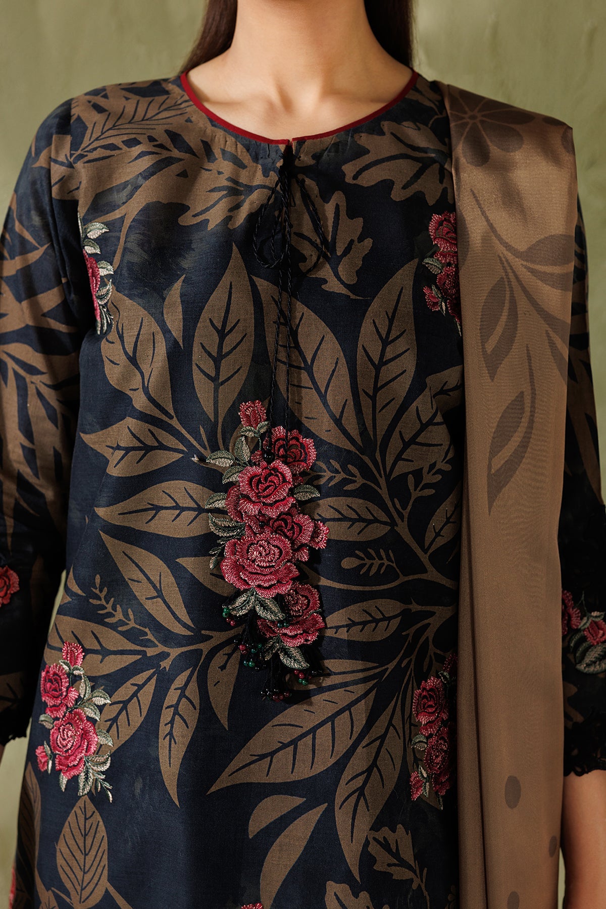 EMBROIDERED LAWN UF-4506