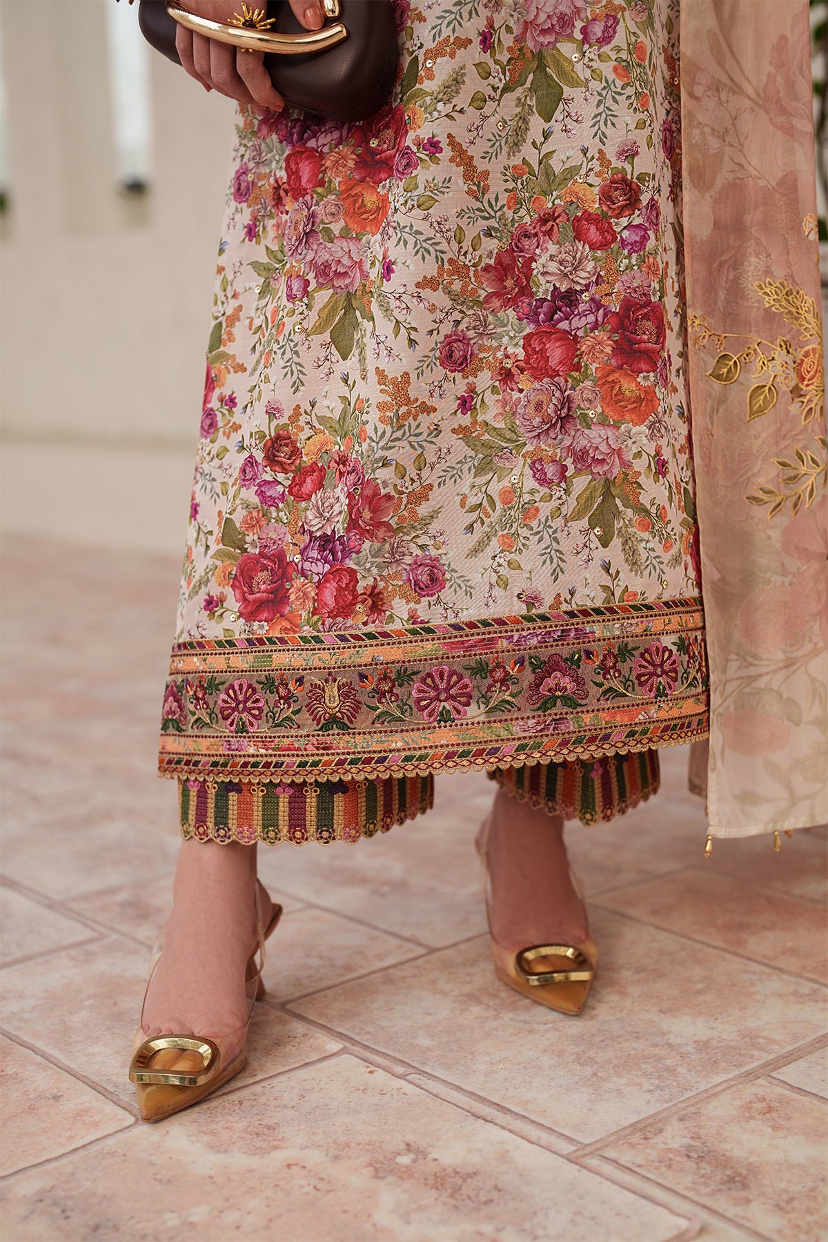 EMBROIDERED LAWN UF-4407