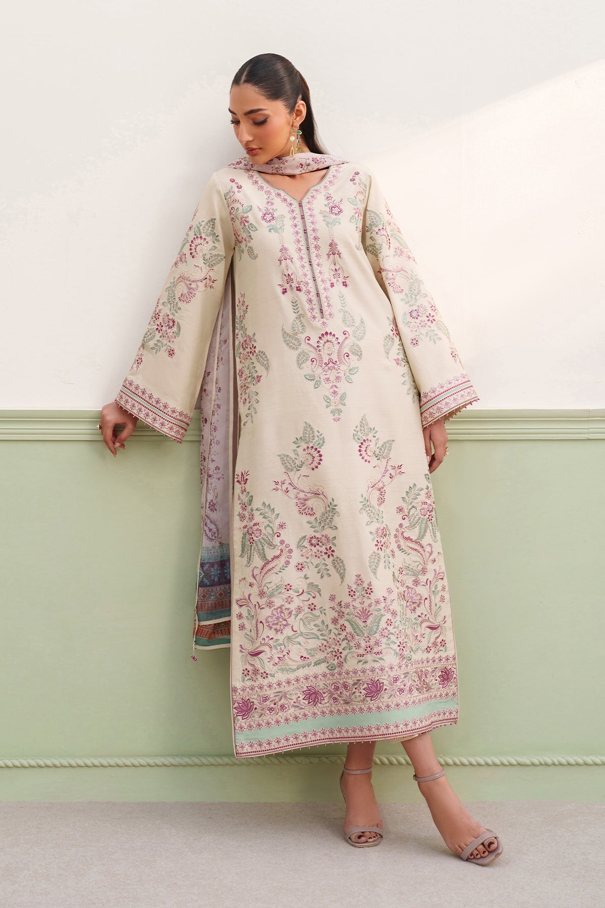 EMBROIDERED RAW SILK SF-4385