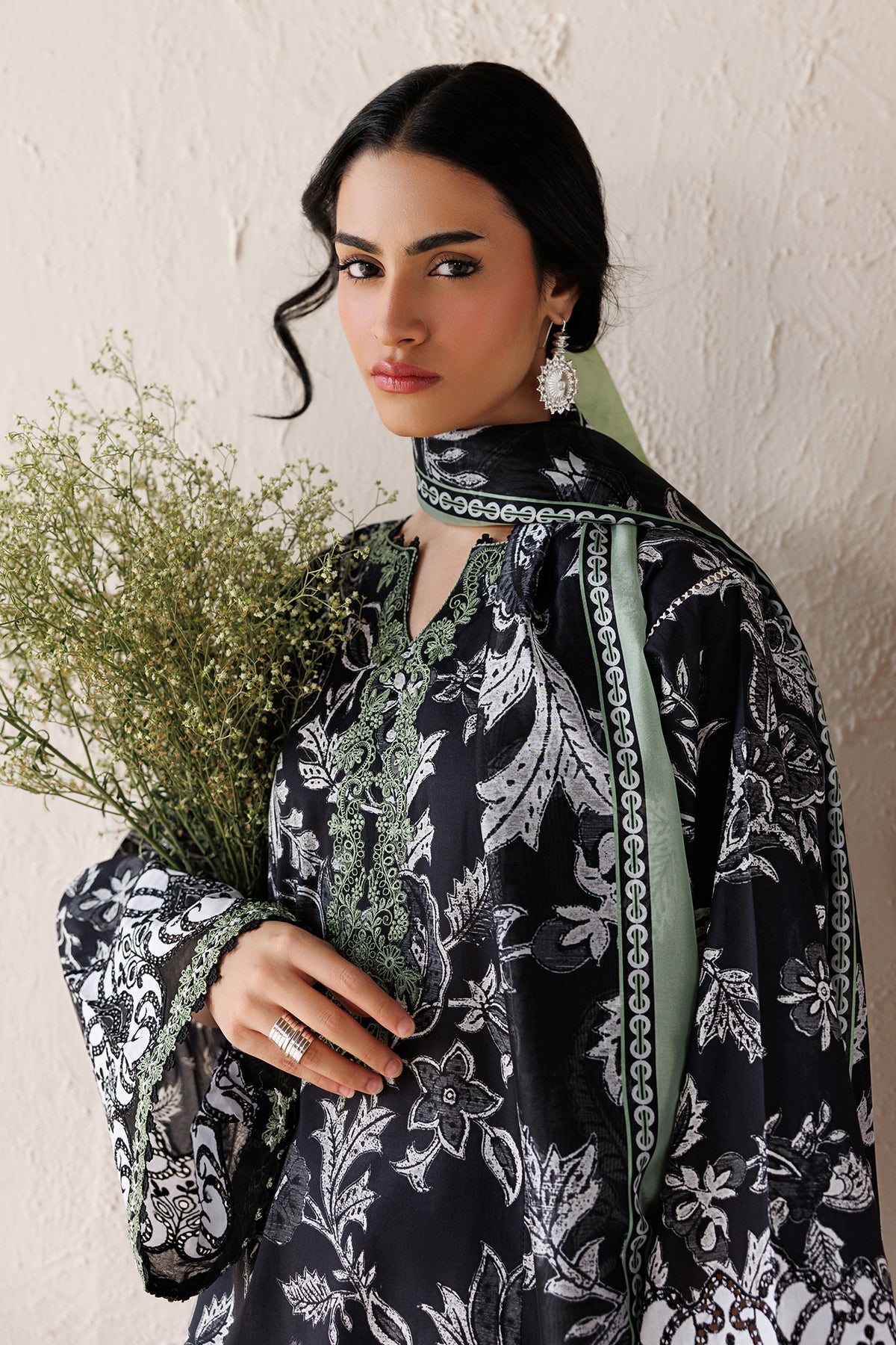 EMBROIDERED LAWN SF-4515