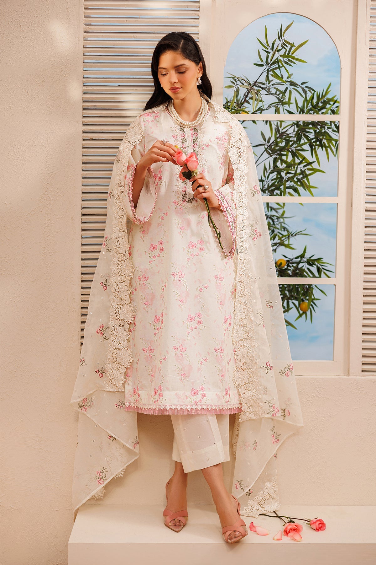 EMBROIDERED LAWN SF-4392