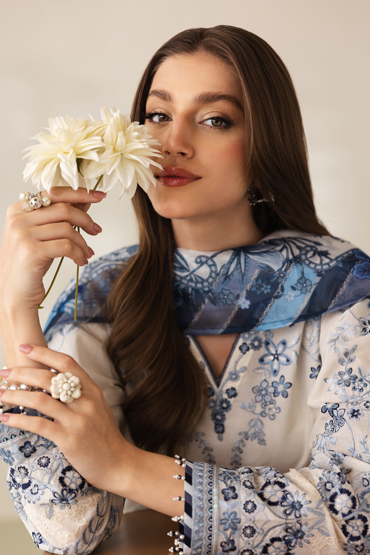 EMBROIDERED LAWN UF-4423