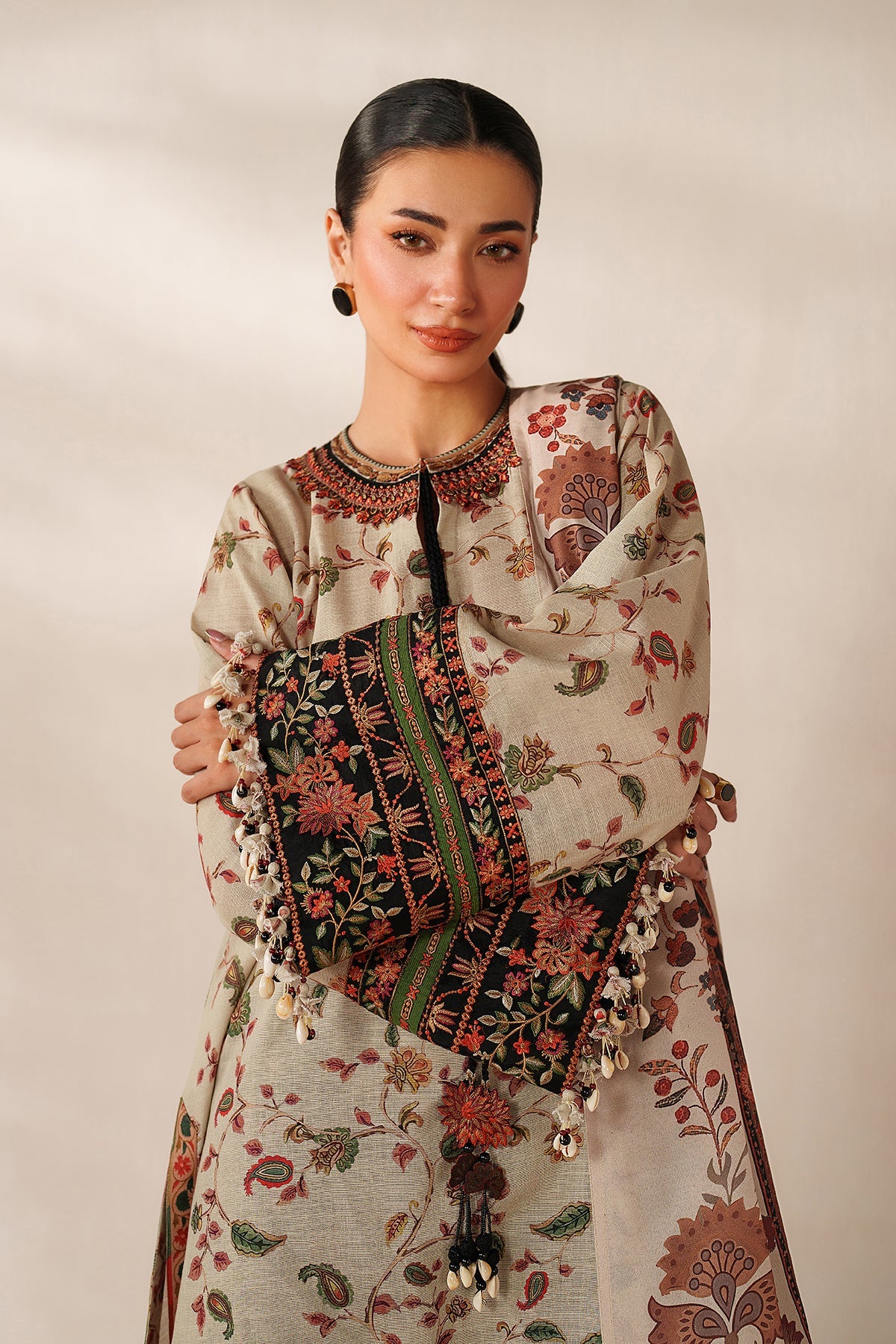 EMBROIDERED KHADDAR SF-4356