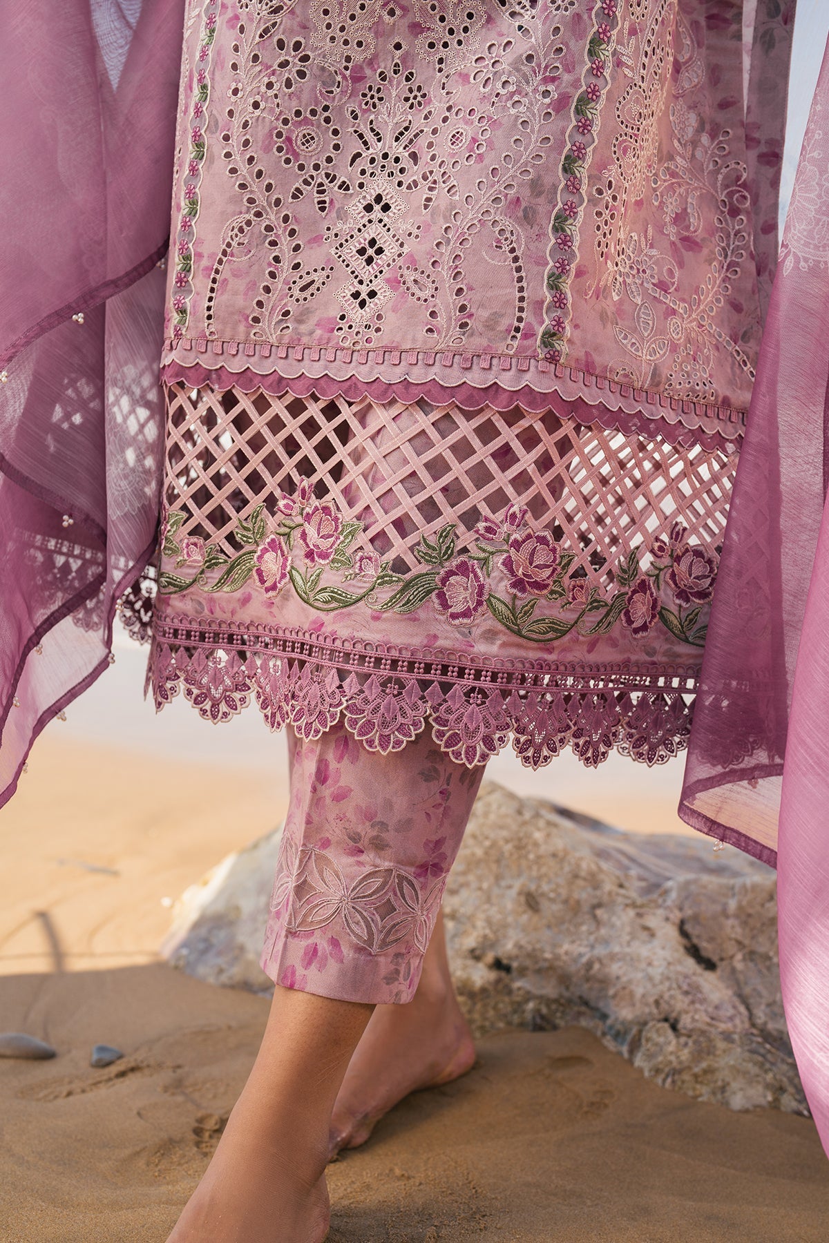 EMBROIDERED LAWN SF-4114