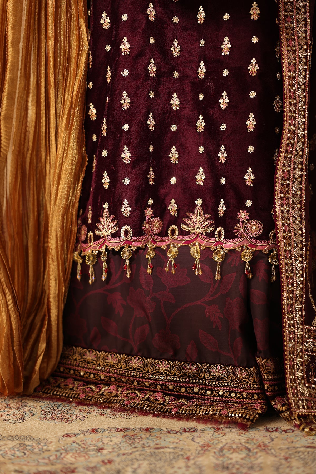 EMBROIDERED VELVET UF-4313