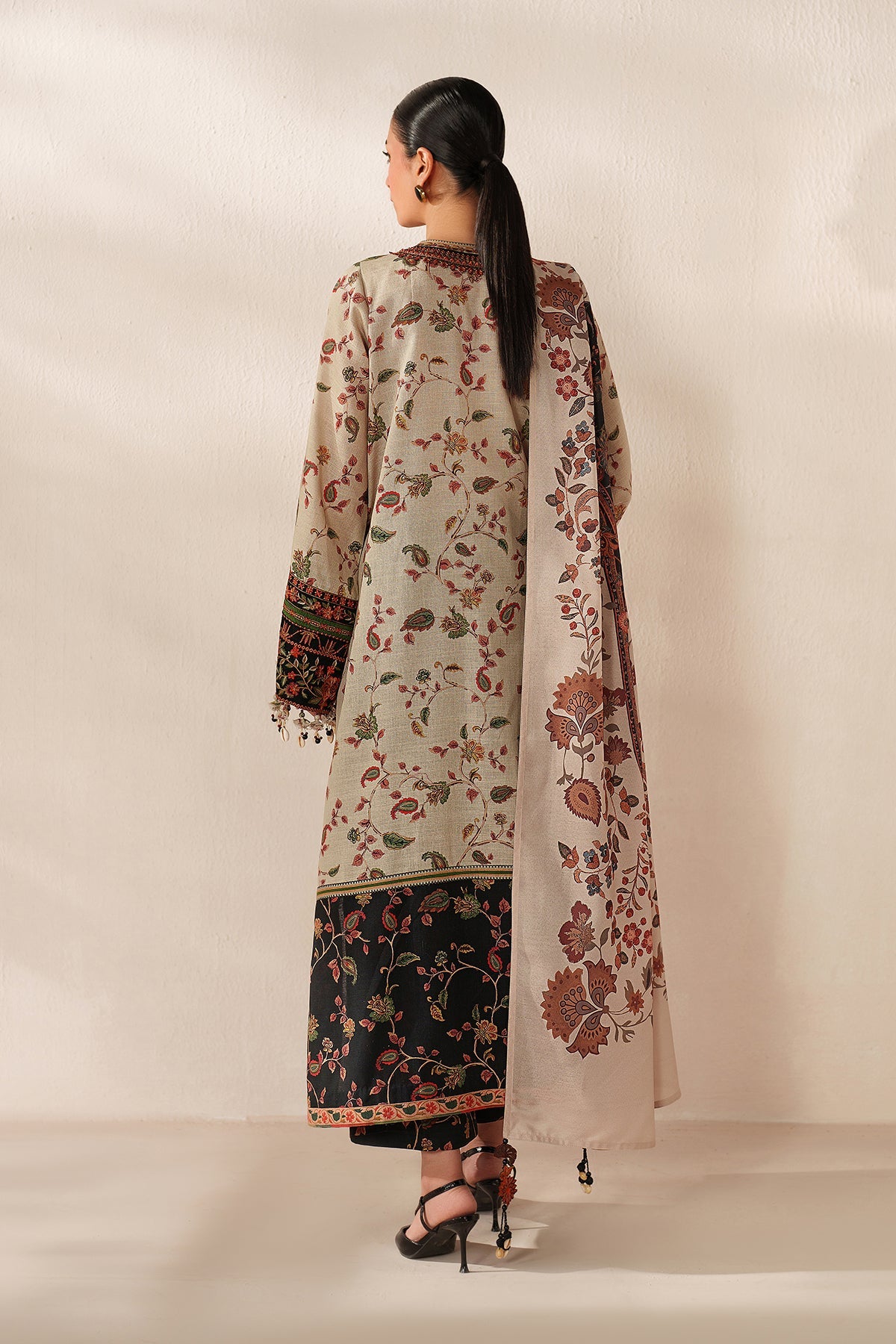 EMBROIDERED KHADDAR SF-4356