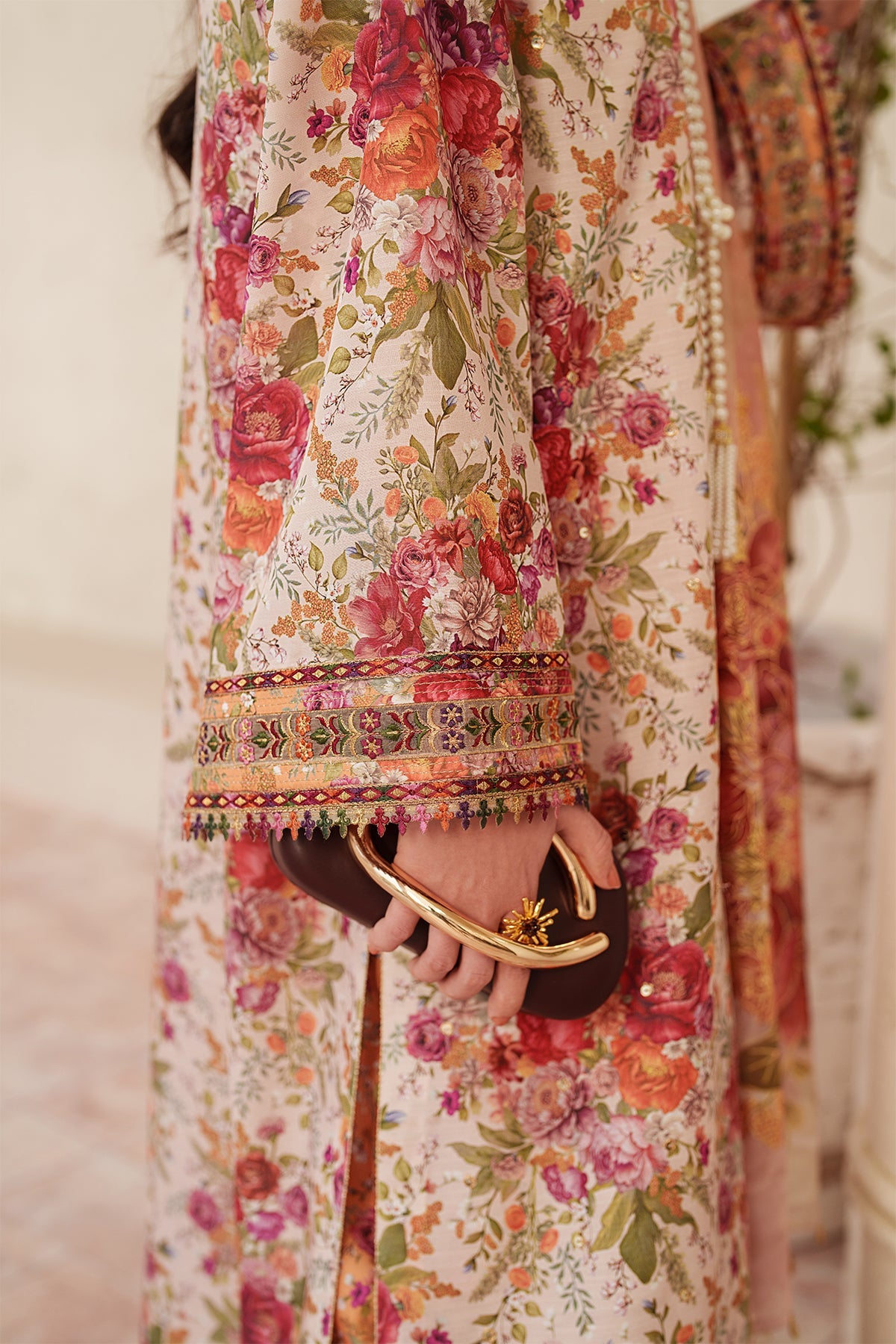 EMBROIDERED LAWN UF-4407