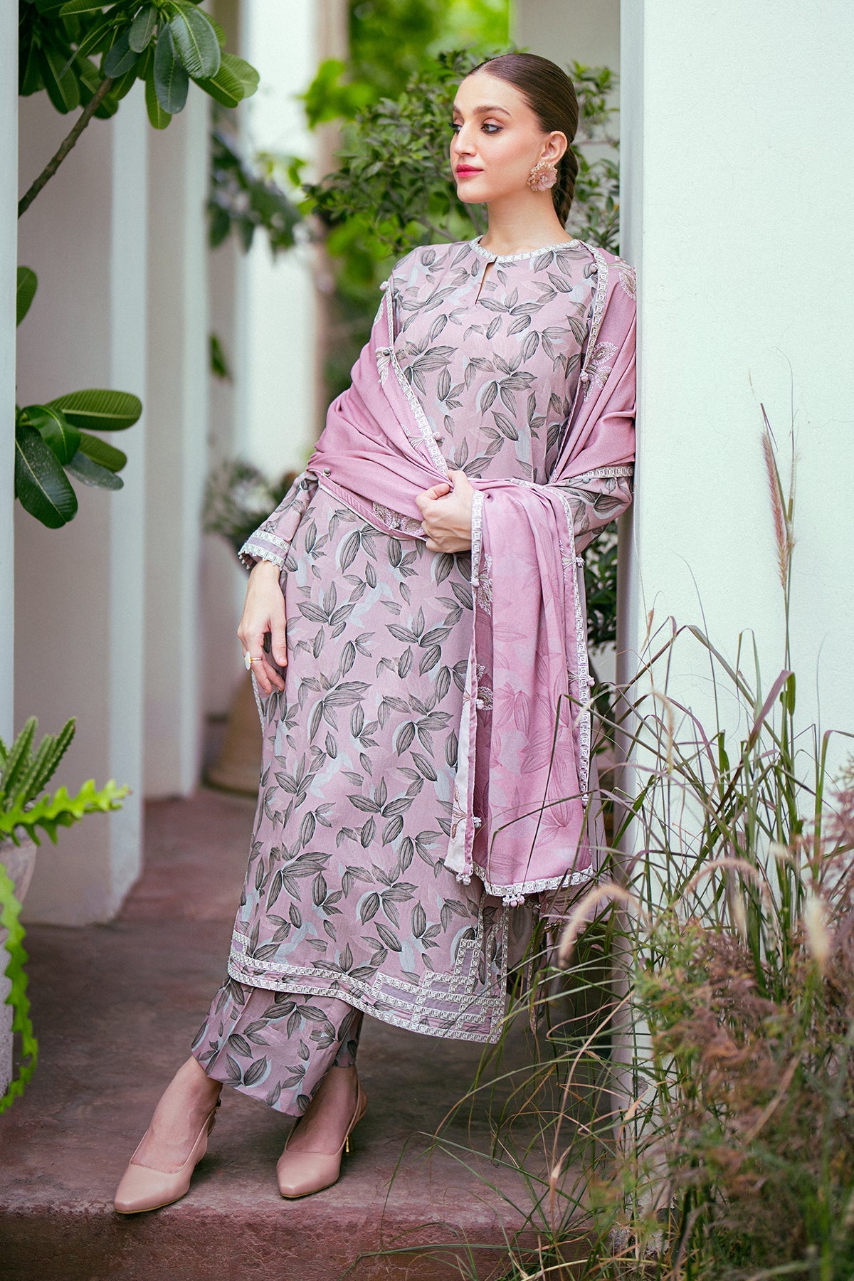 EMBROIDERED VISCOSE UF-779