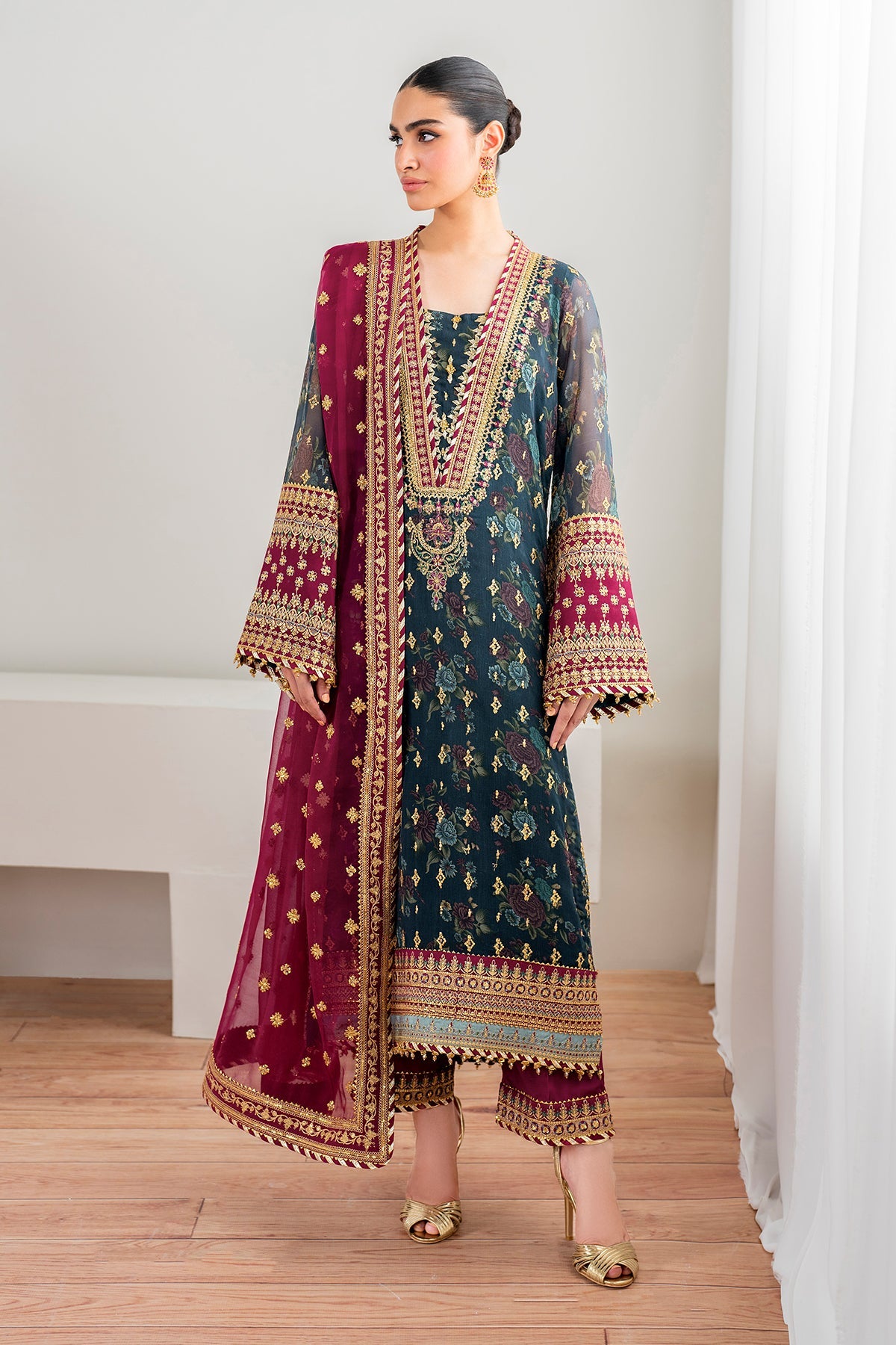 EMBROIDERED CHIFFON SF-689 STITCHED / M EMBROIDERED CHIFFON SF-689 STITCHED / M