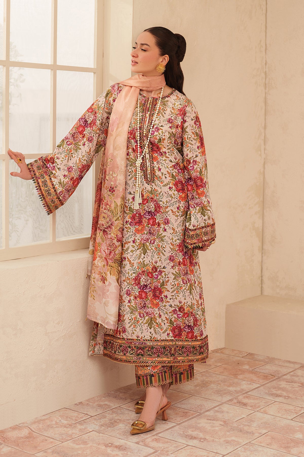 EMBROIDERED LAWN UF-4407