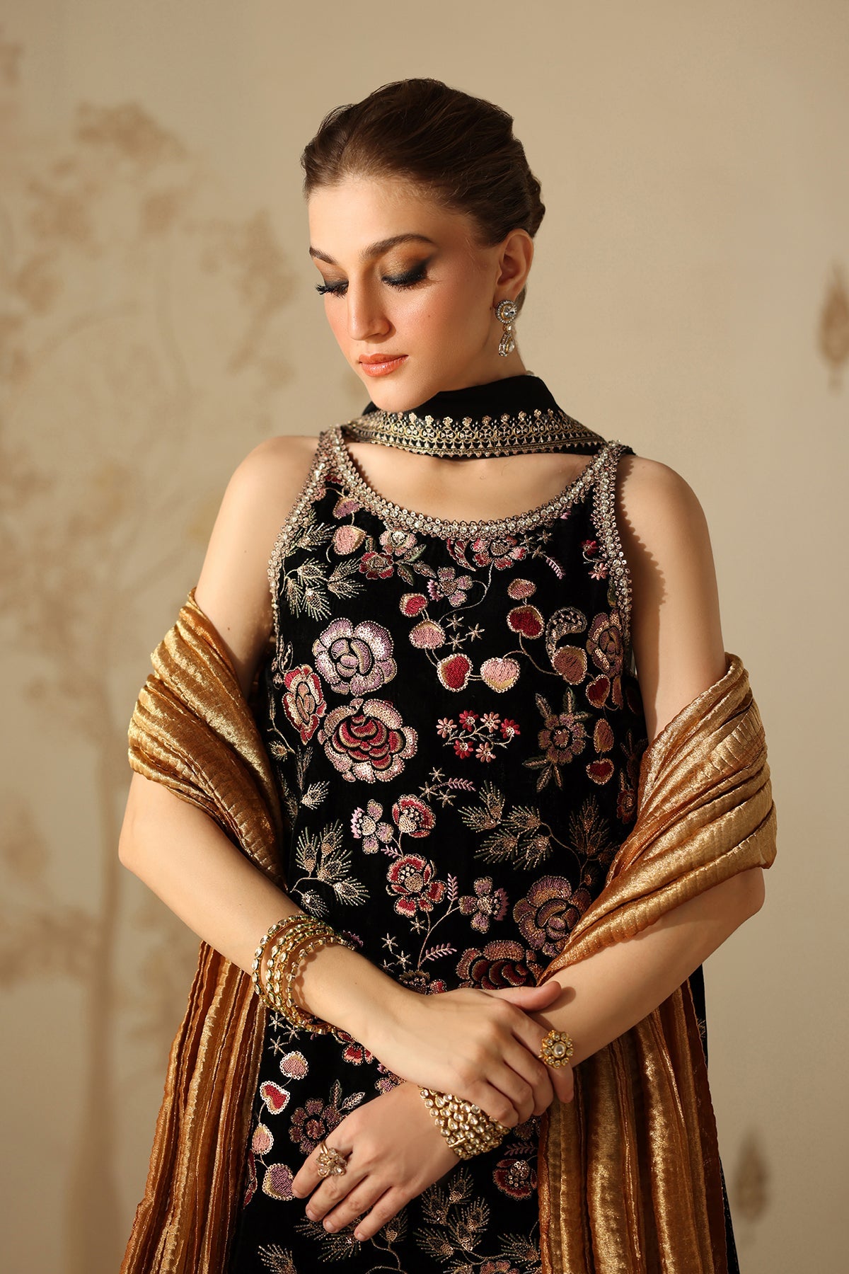 EMBROIDERED VELVET UF-4312