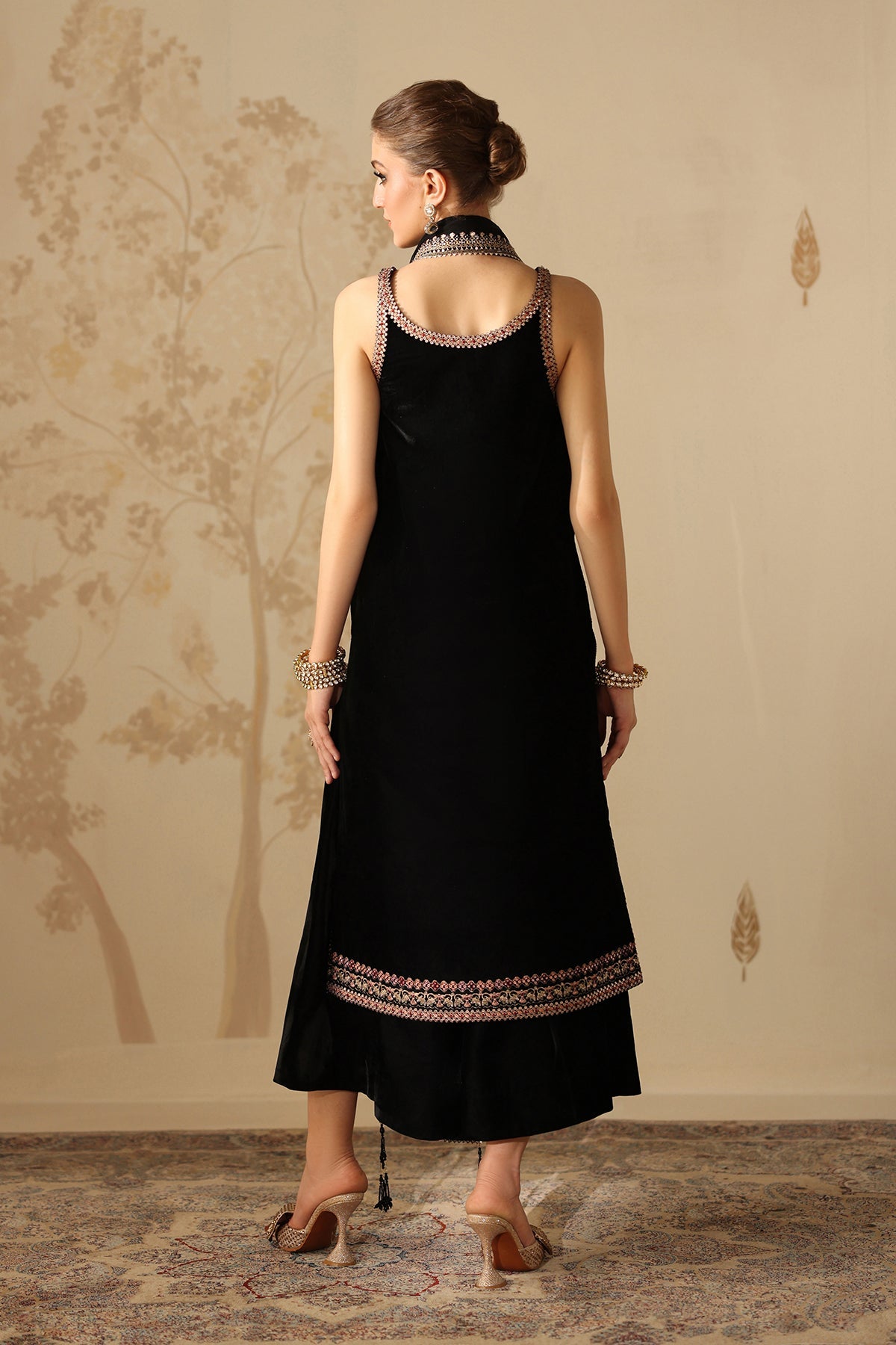 EMBROIDERED VELVET UF-4312