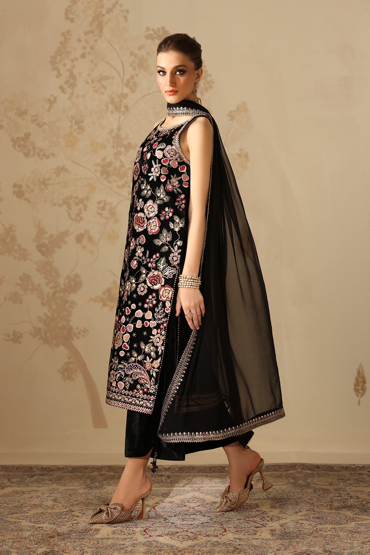EMBROIDERED VELVET UF-4312