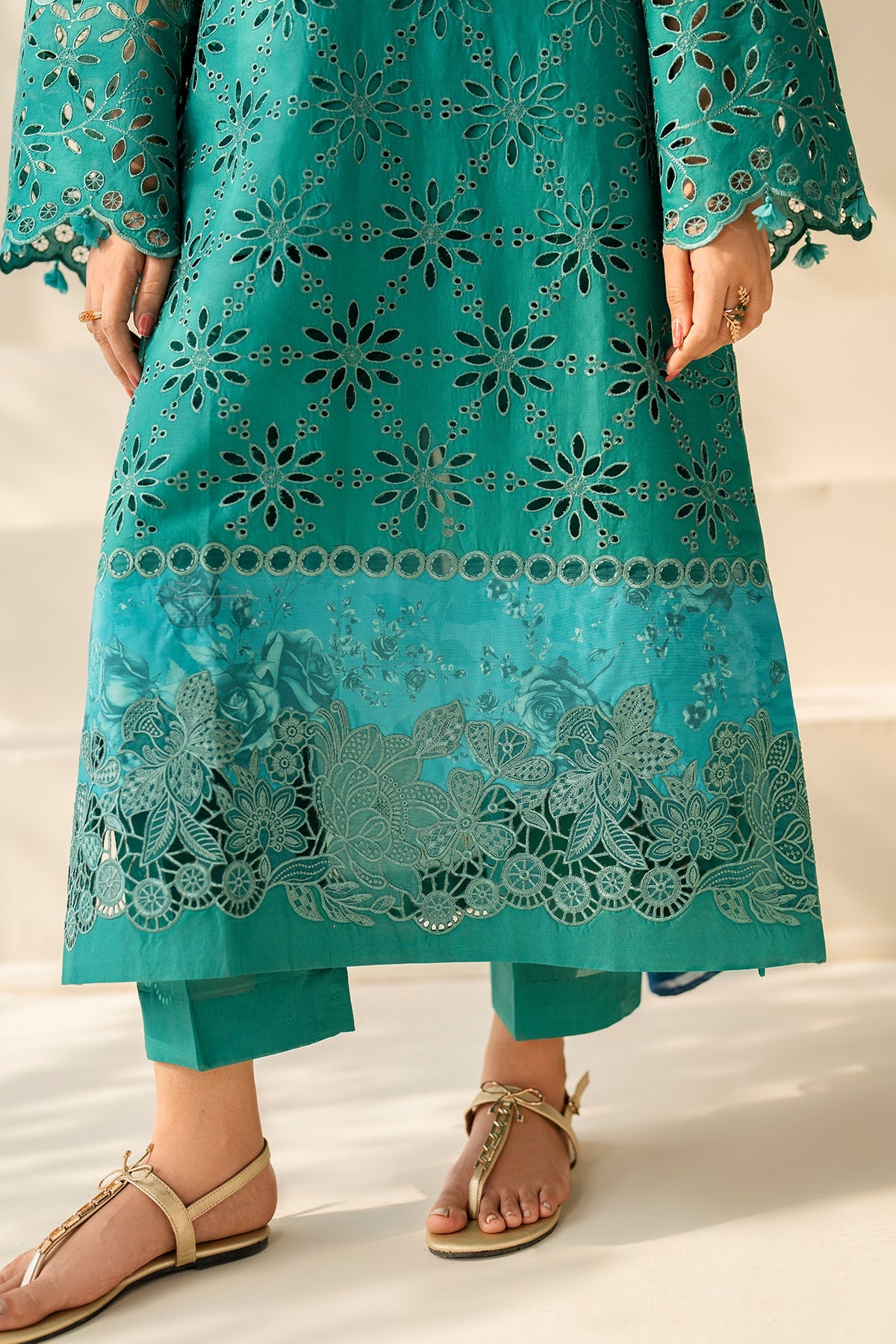 EMBROIDERED LAWN SF-4275