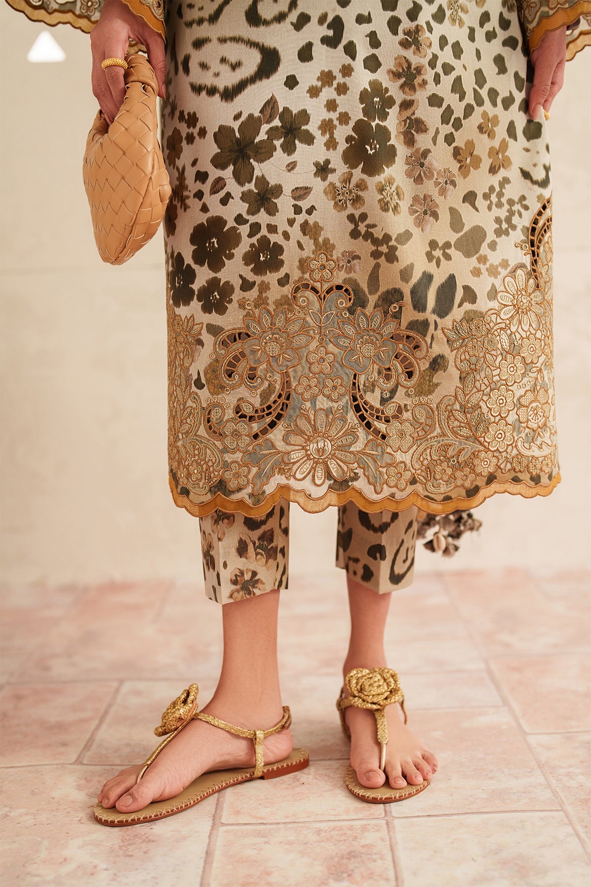EMBROIDERED LAWN UF-4408