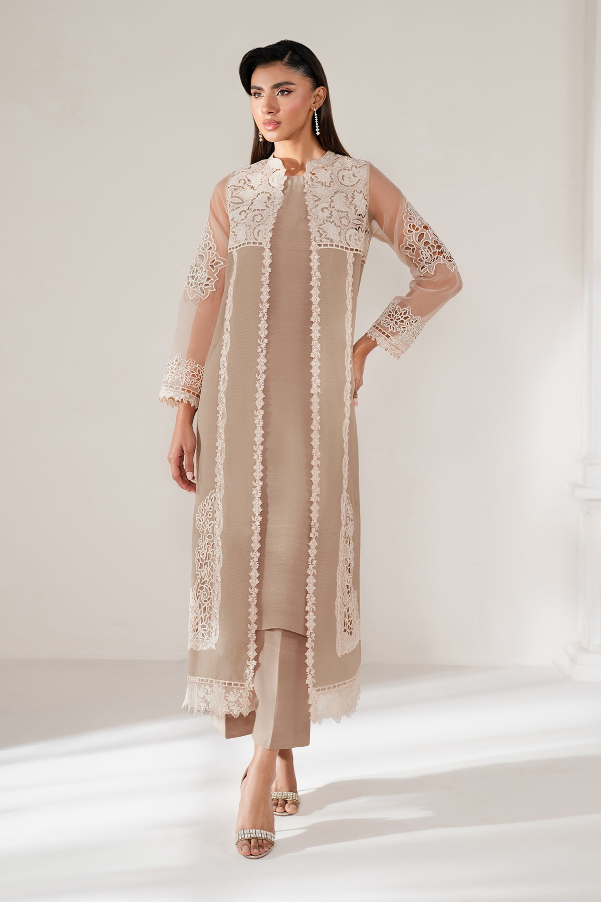 EMBROIDERED ORGANZA PR-1100