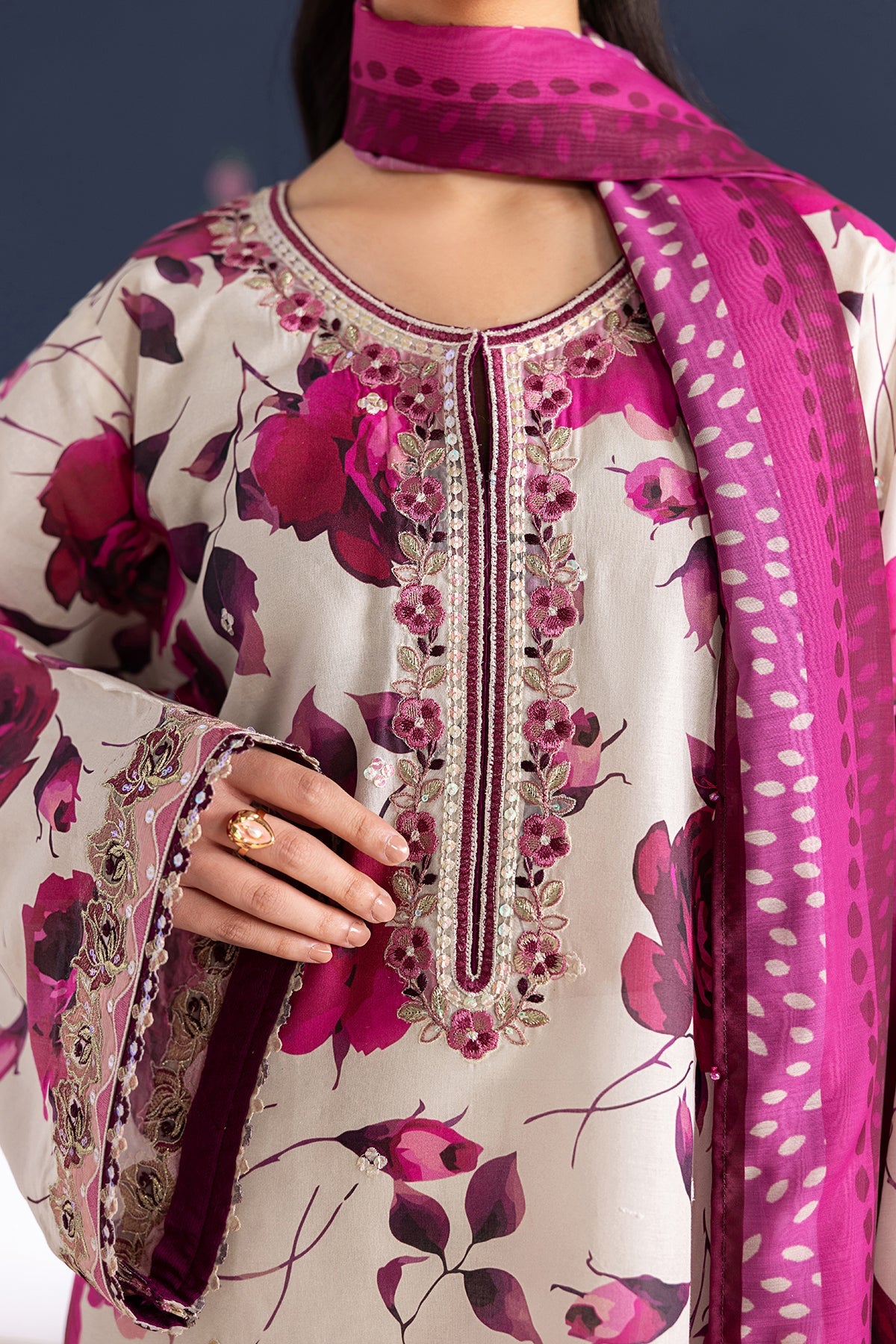 EMBROIDERED LAWN UF-4463