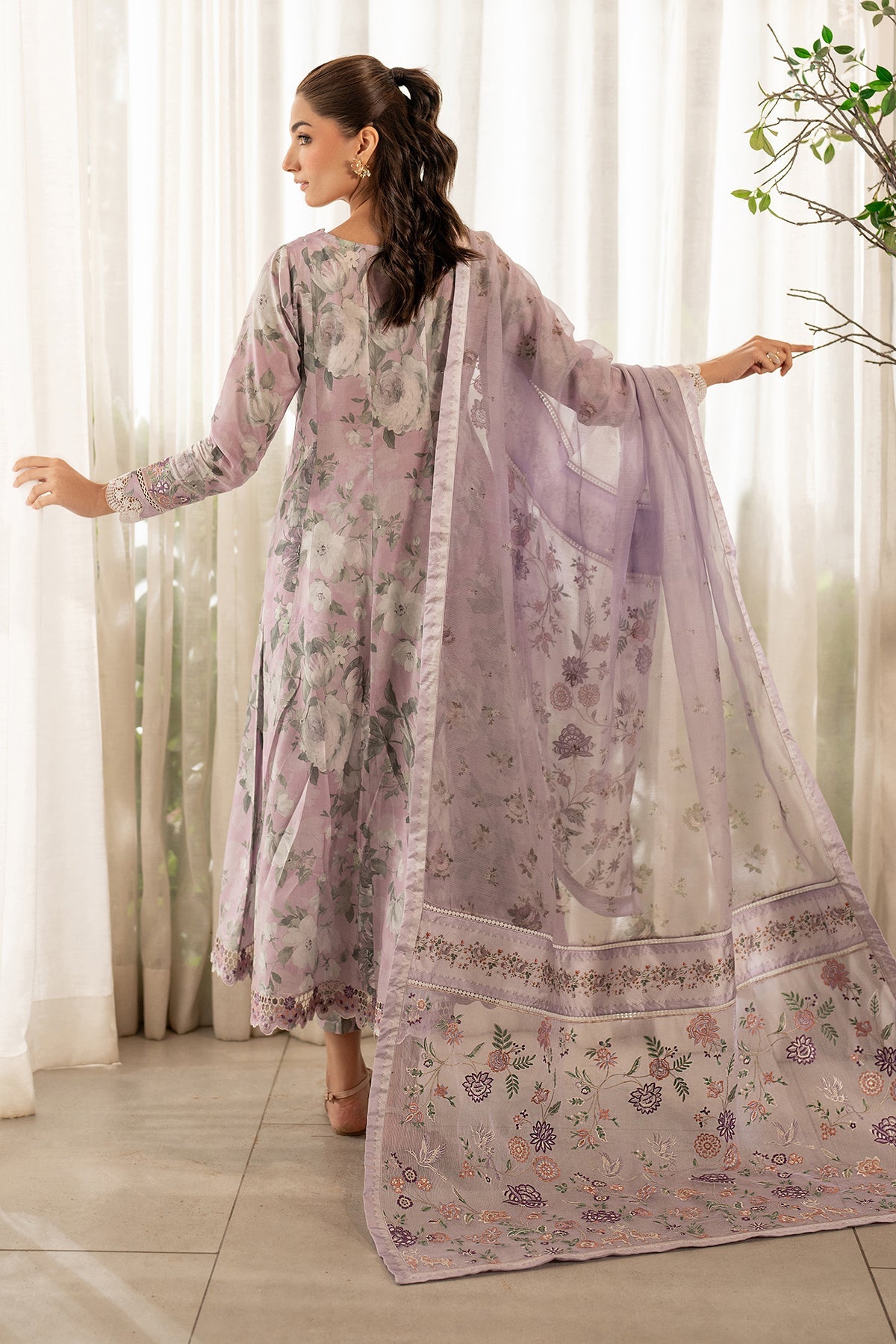 EMBROIDERED PRINTED LAWN SF-4104