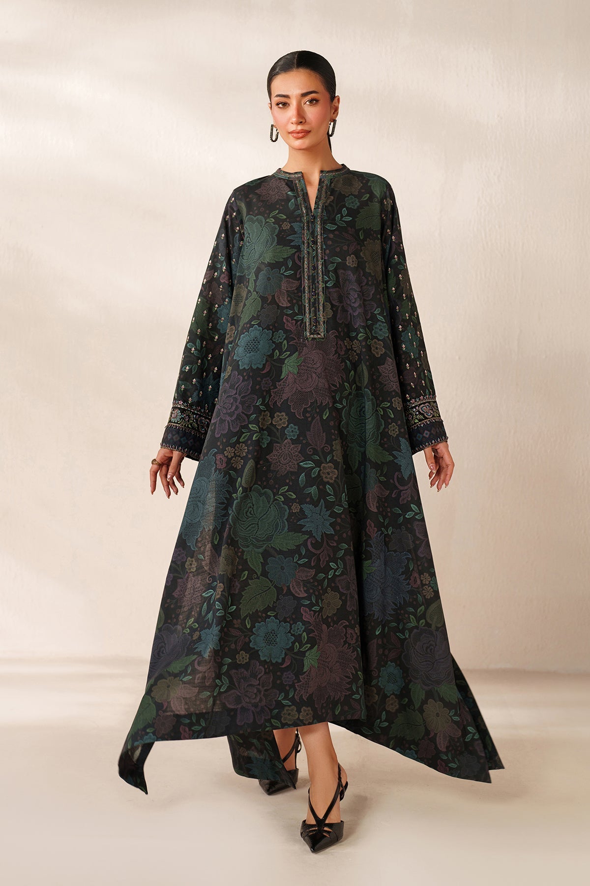 EMBROIDERED KHADDAR SF-4358