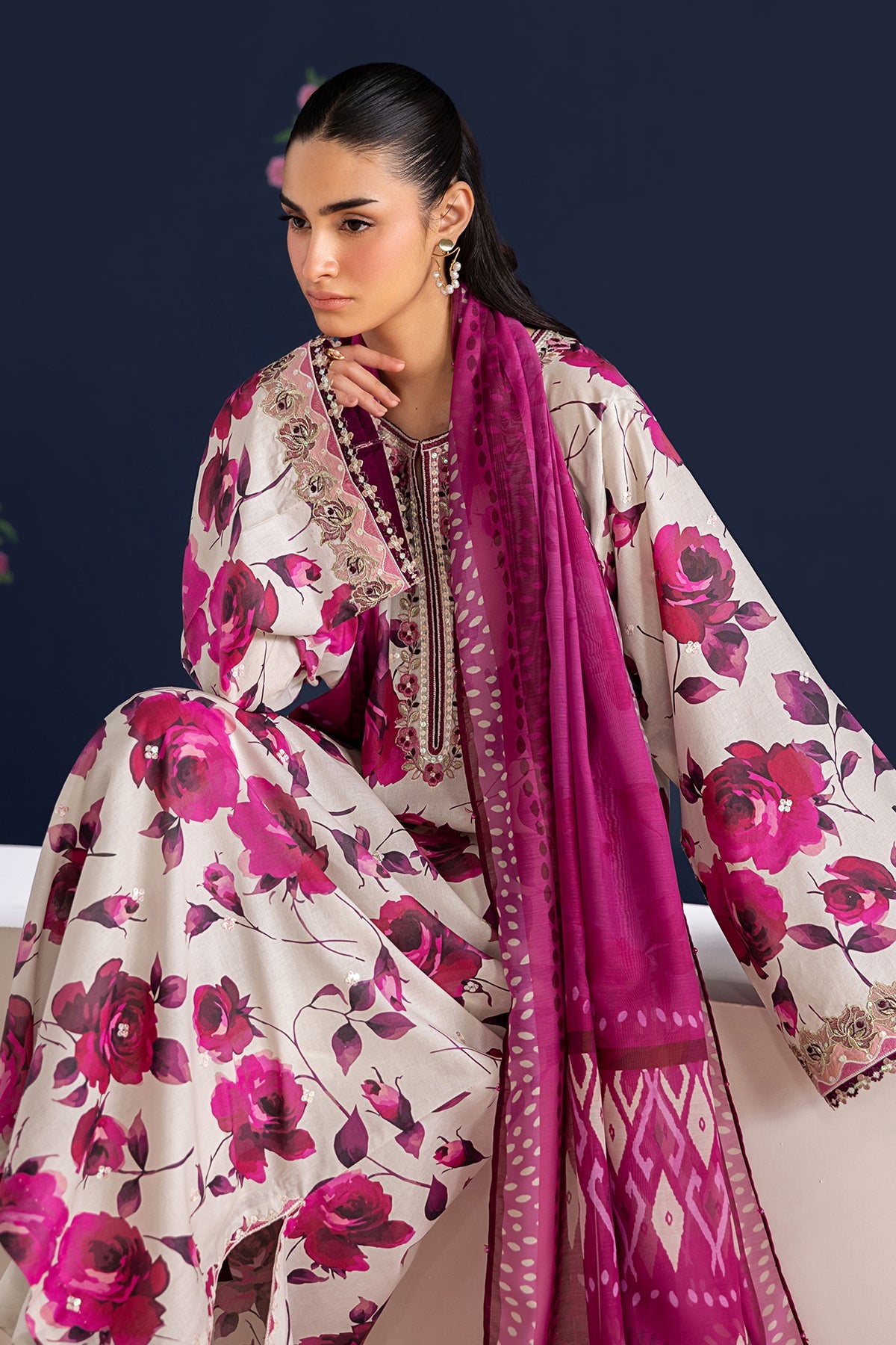 EMBROIDERED LAWN UF-4463
