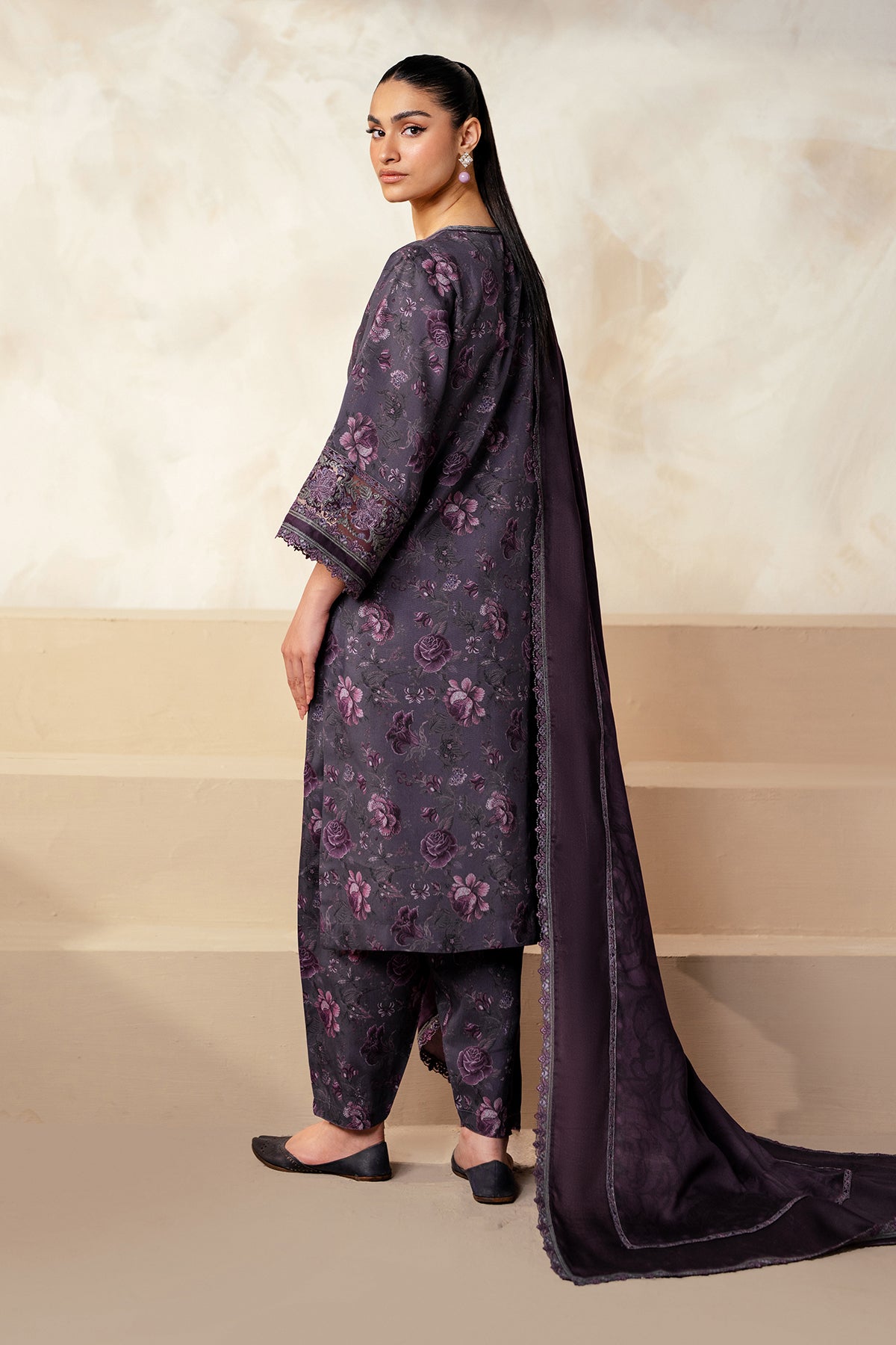 EMBROIDERED KHADDAR UF-4026