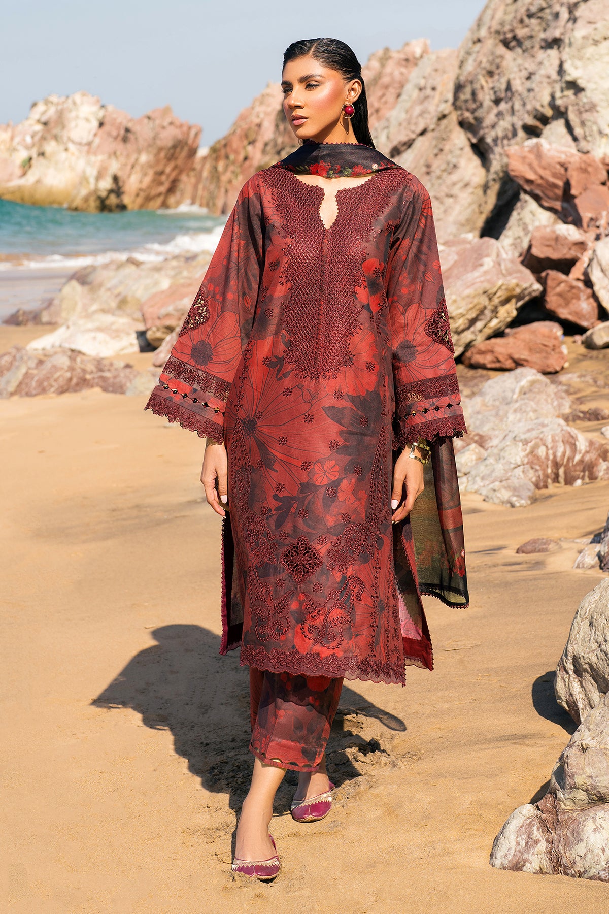 EMBROIDERED PRINTED LAWN UF-4117
