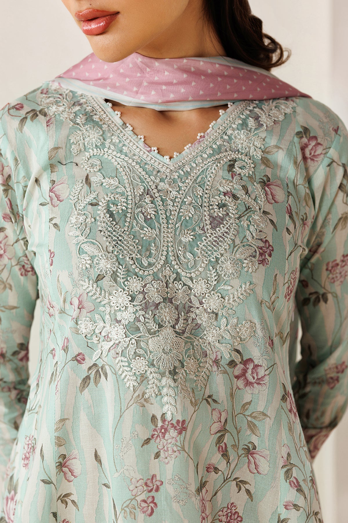 EMBROIDERED LAWN UF-4478