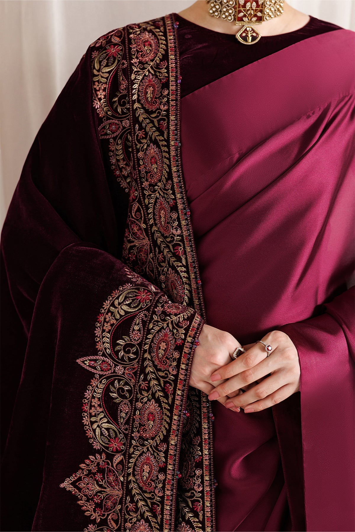 EMBROIDERED VELVET SHAWL VS-74