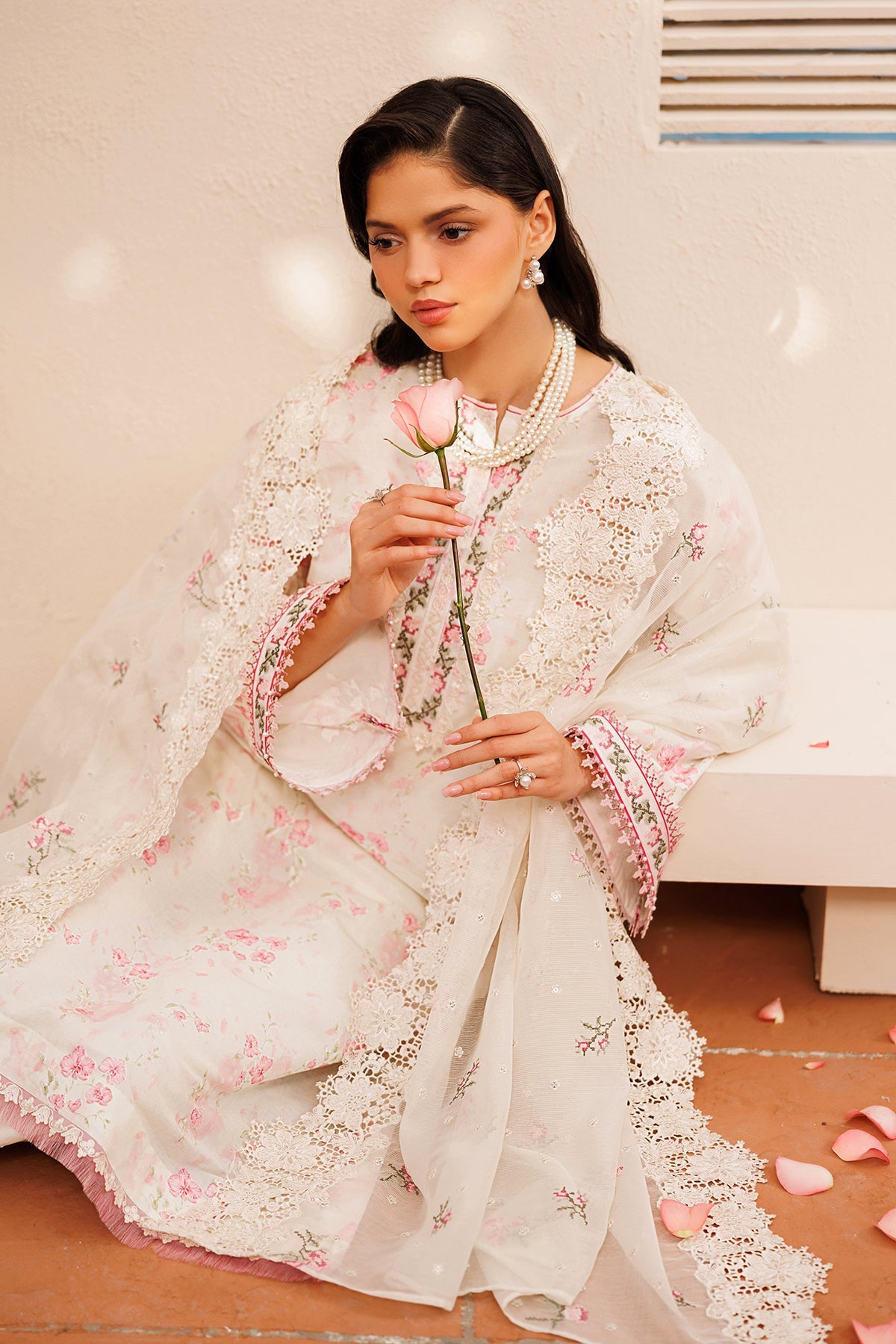 EMBROIDERED LAWN SF-4392