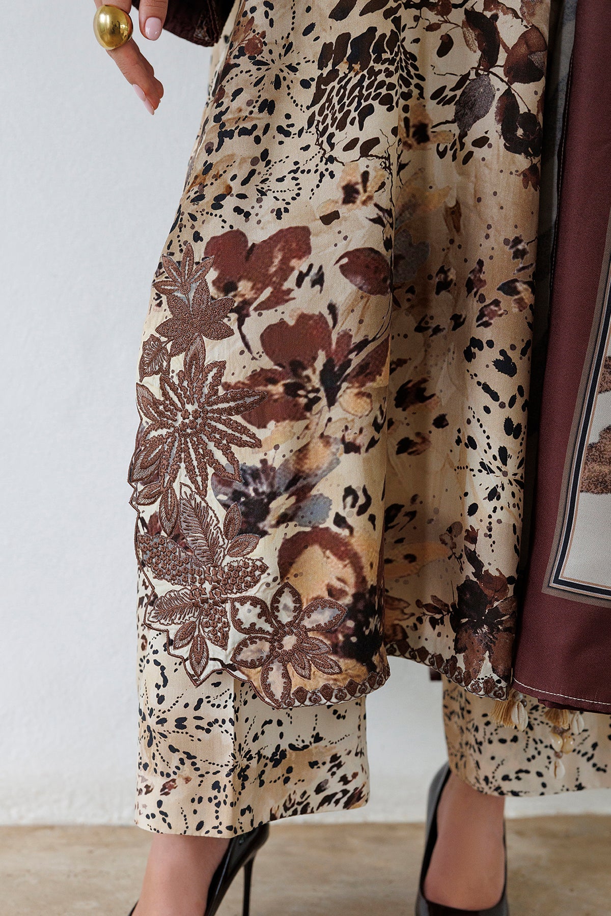 EMBROIDERED VISCOSE SILK SF-4589