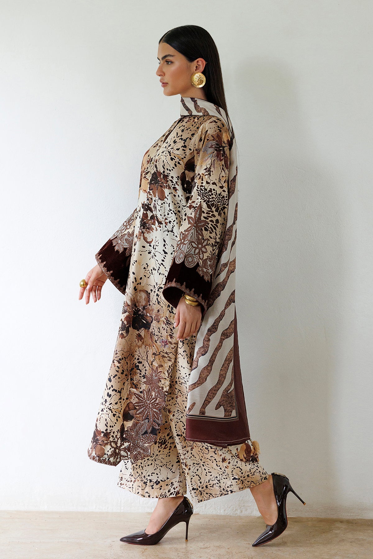EMBROIDERED VISCOSE SILK SF-4589
