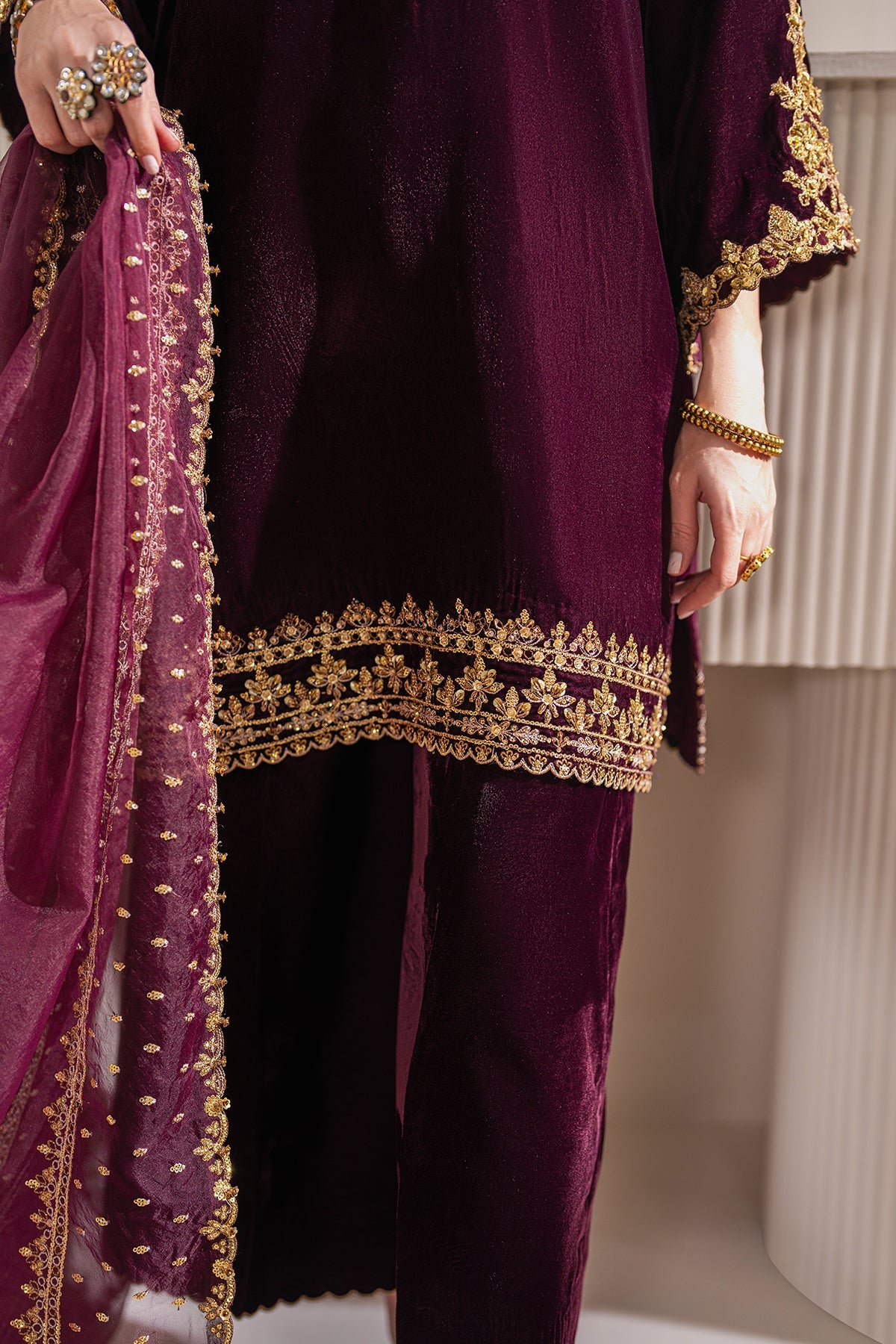 EMBROIDERED VELVET PR-1023