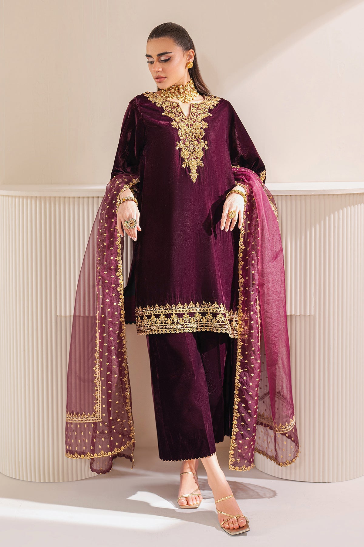 EMBROIDERED VELVET PR-1023