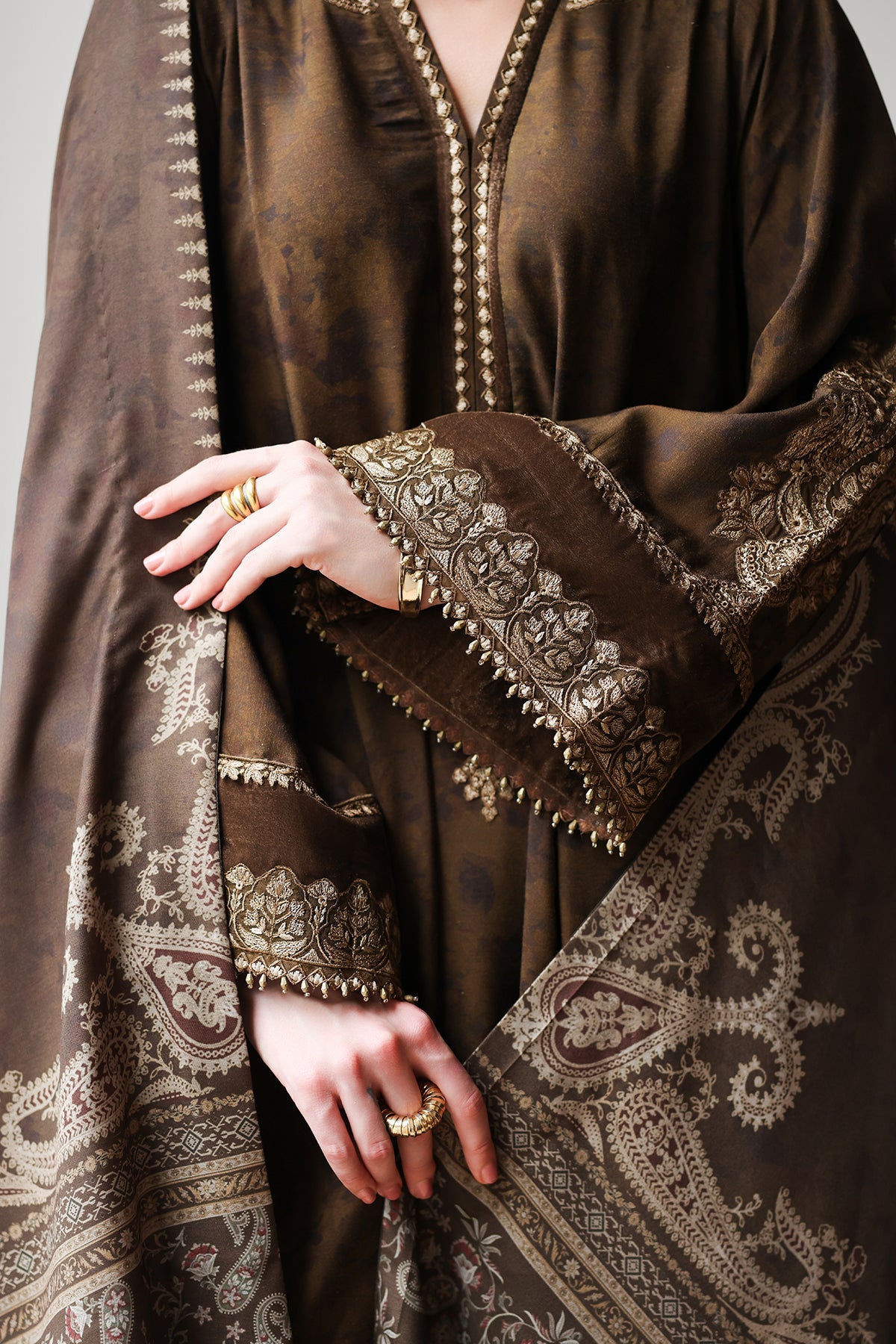 EMBROIDERED VISCOSE SILK UF-4619