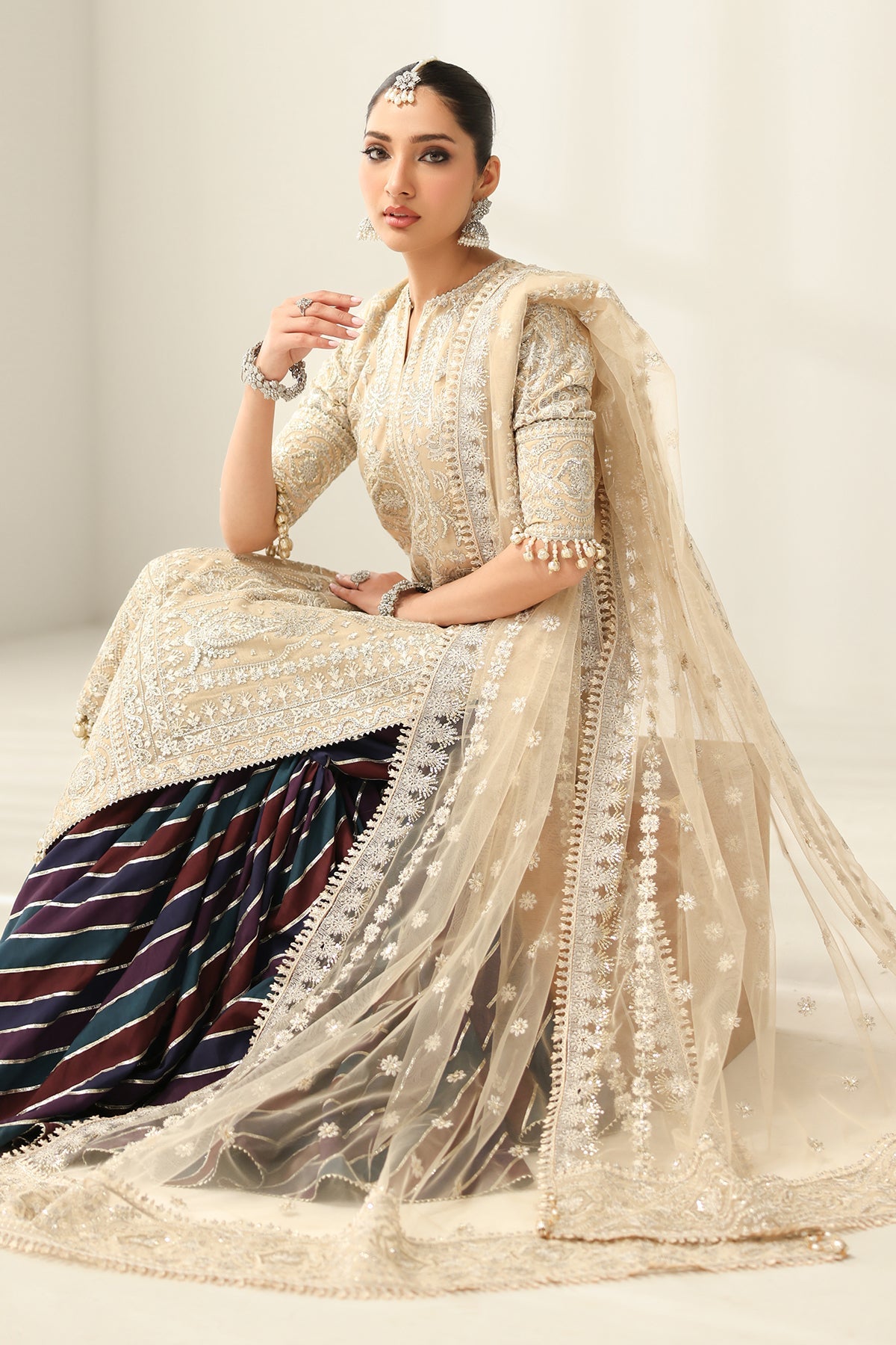 EMBROIDERED NET UF-4183