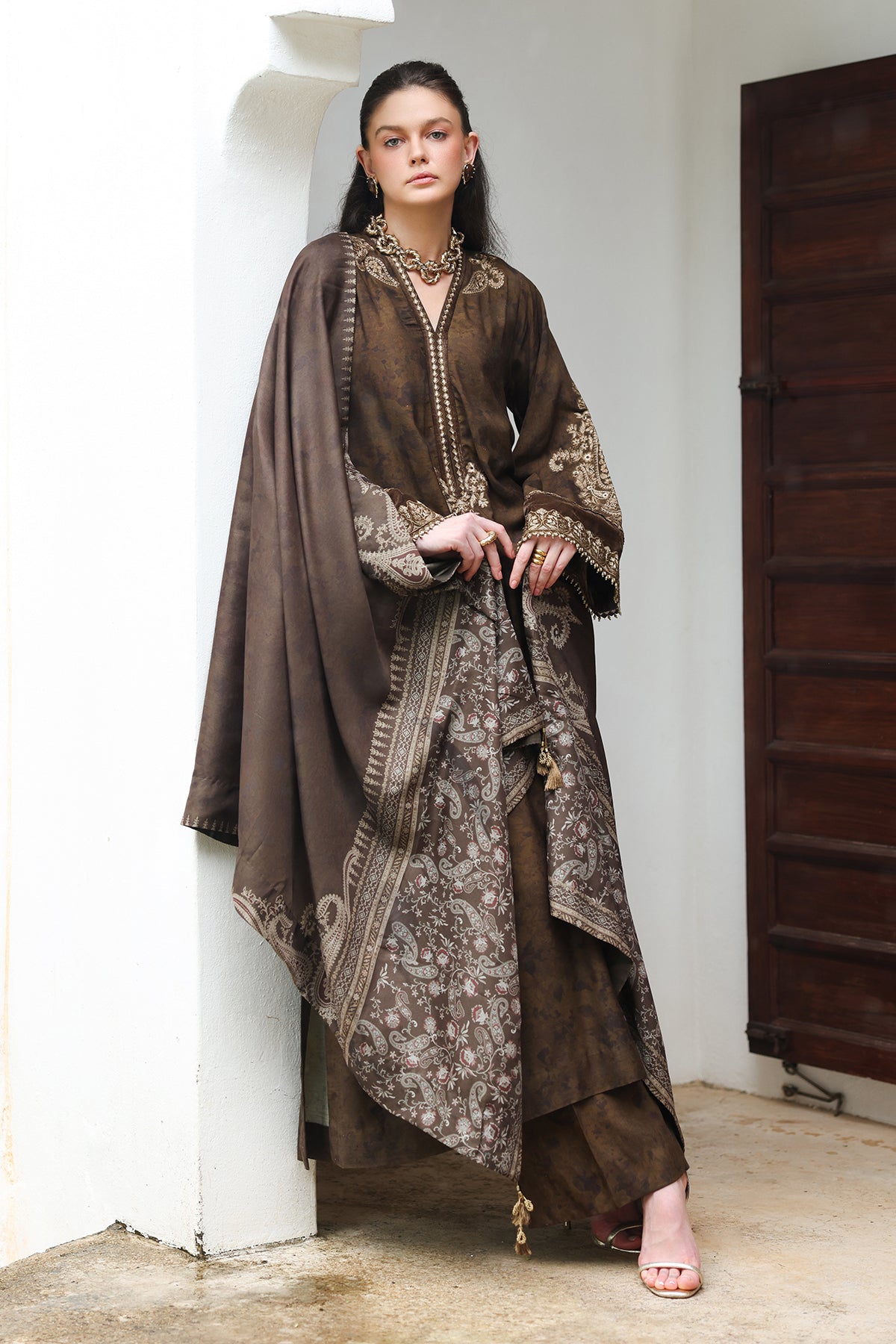 EMBROIDERED VISCOSE SILK UF-4619