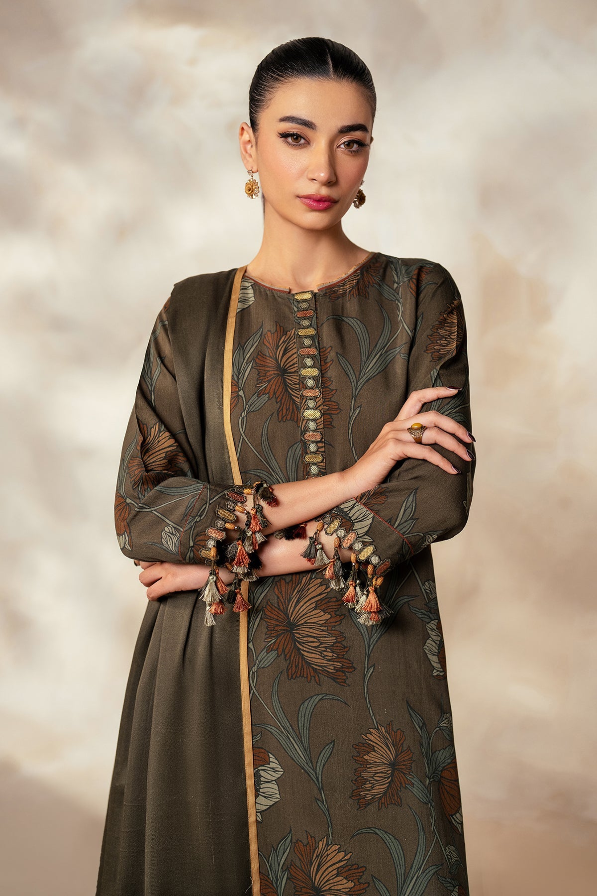 EMBROIDERED KHADDAR UF-4028