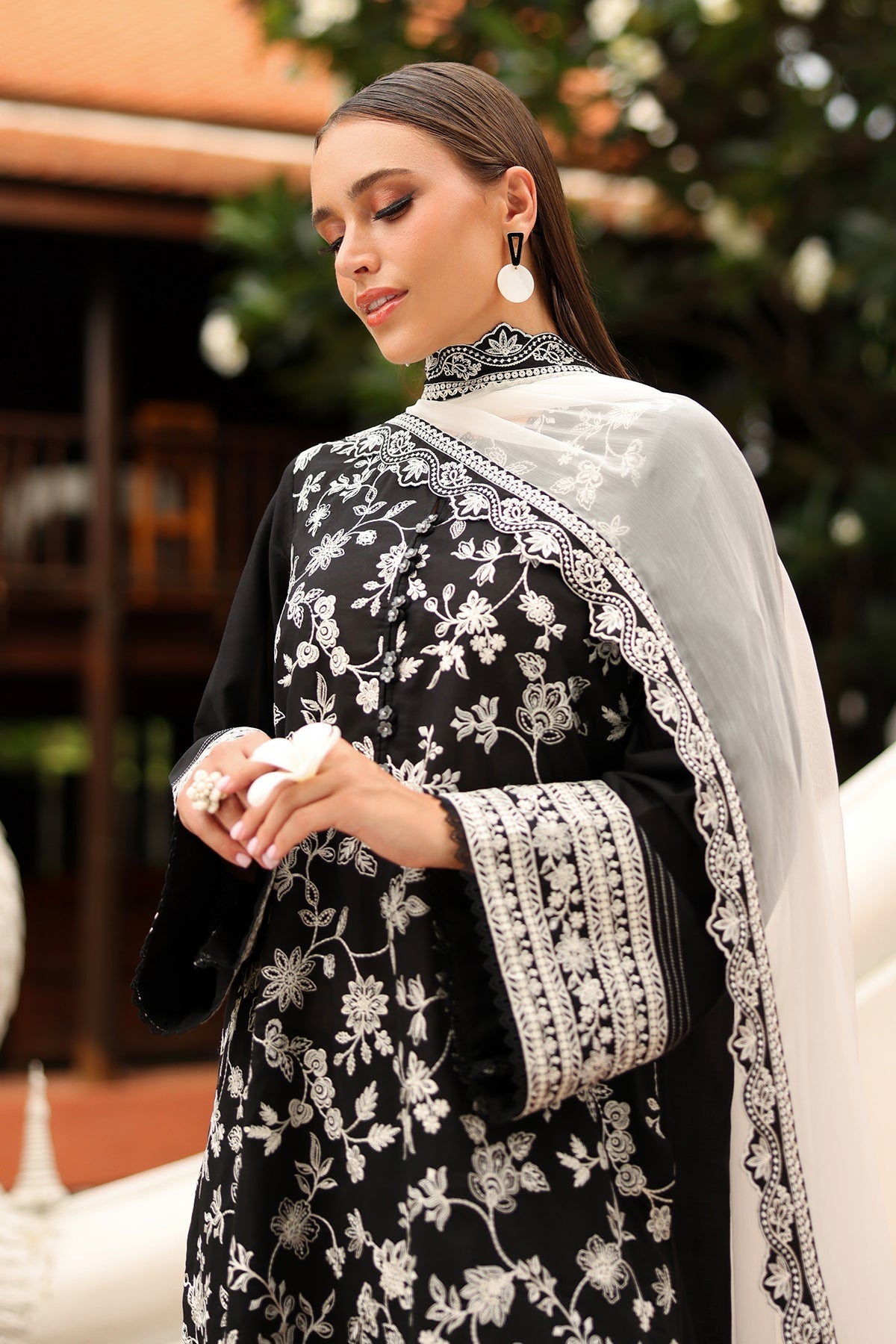 EMBROIDERED LAWN SF-4195
