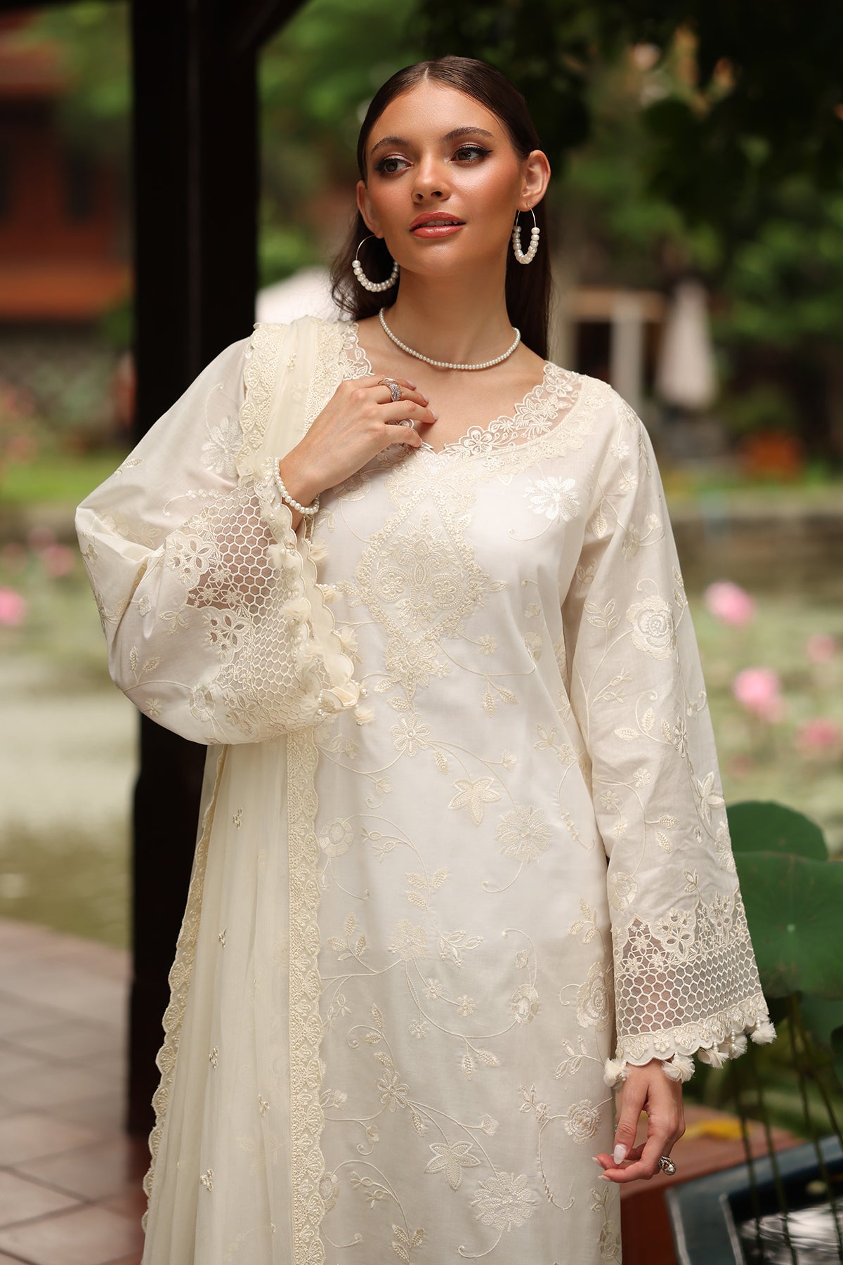 EMBROIDERED LAWN SF-4248
