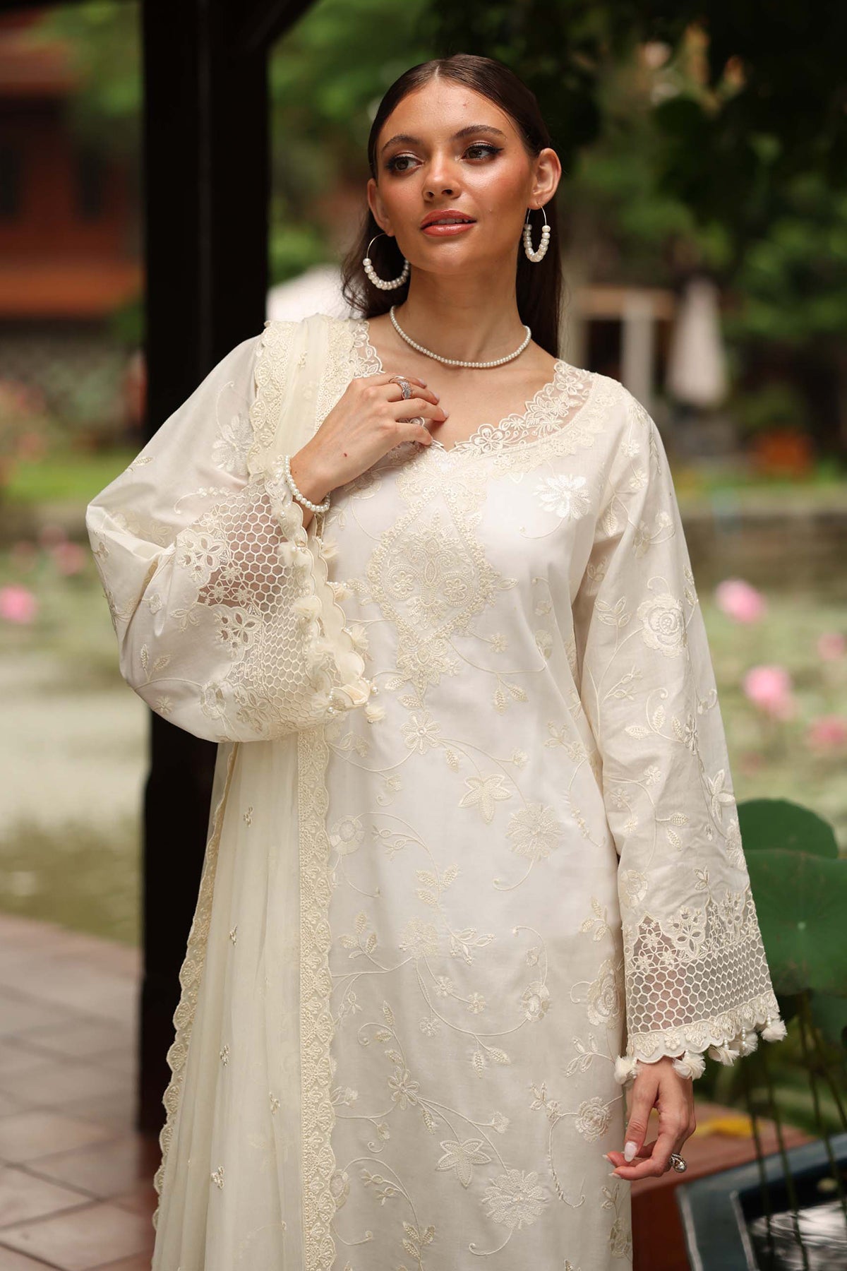 EMBROIDERED LAWN SF-4248