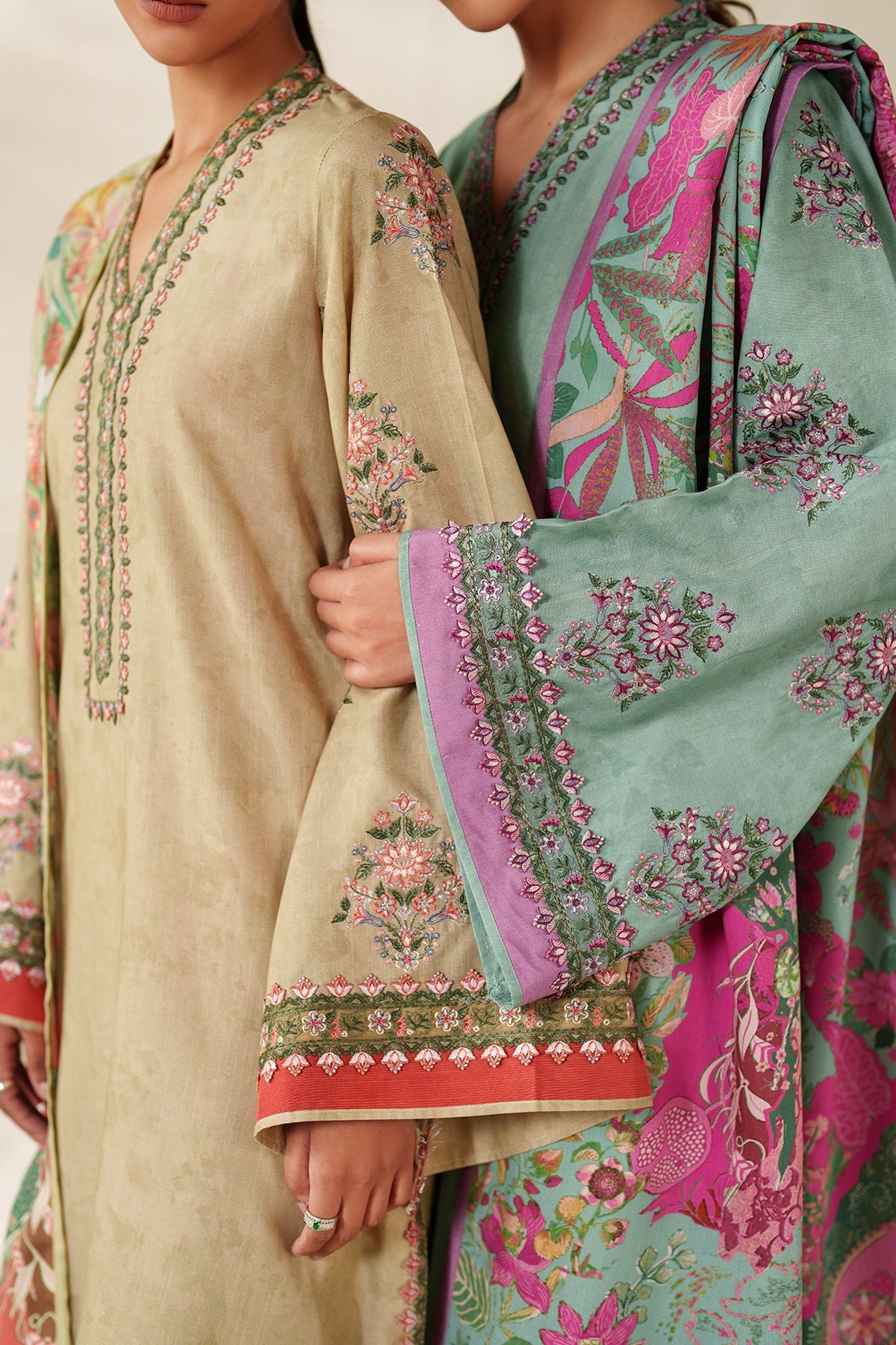 EMBROIDERED KHADDAR UF-4342