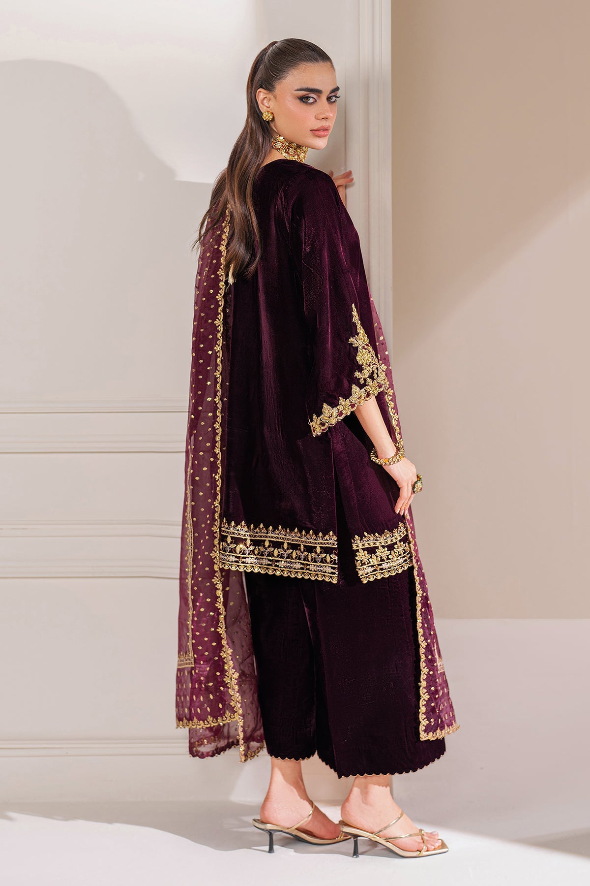 EMBROIDERED VELVET PR-1023