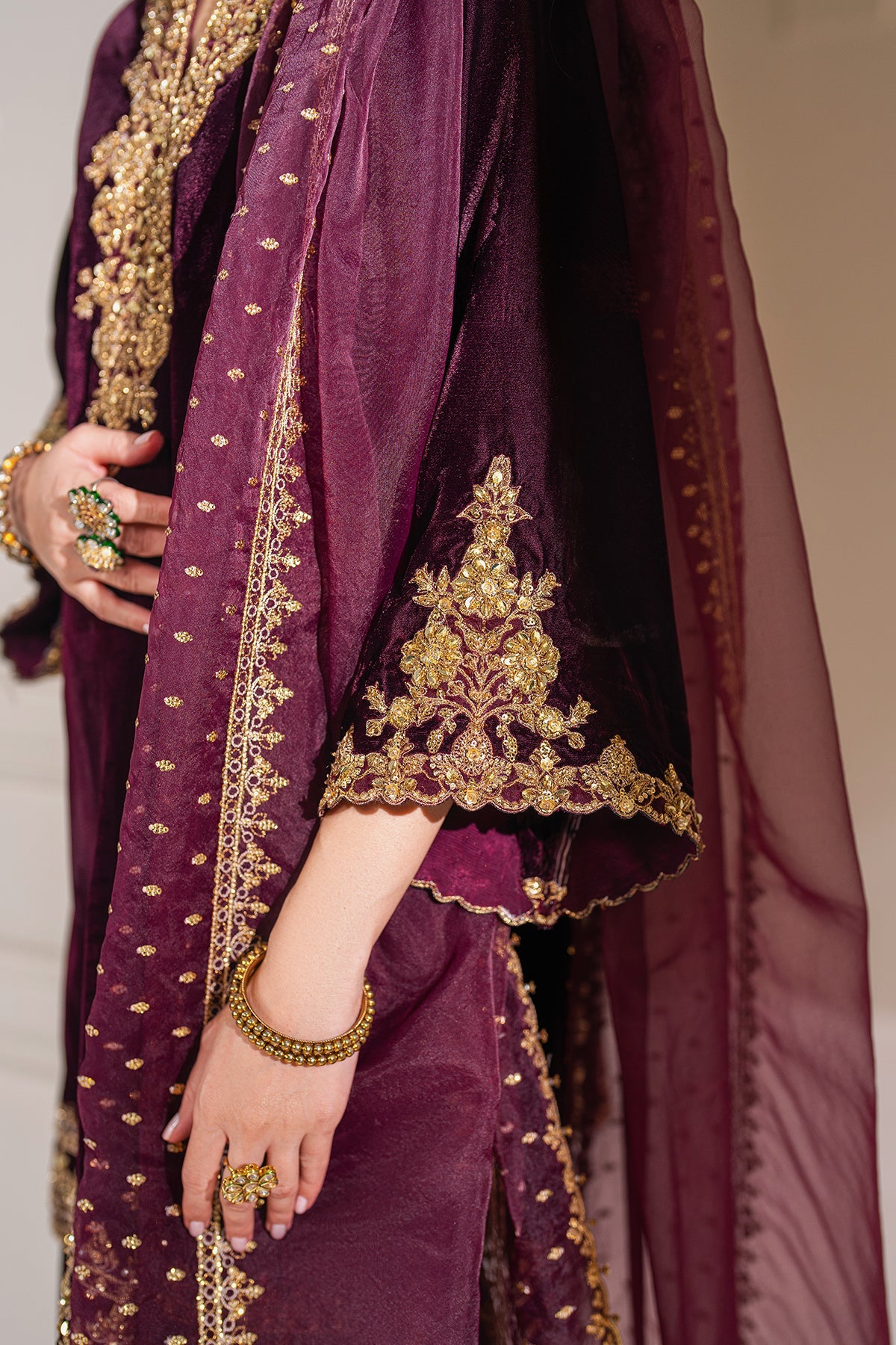 EMBROIDERED VELVET PR-1023