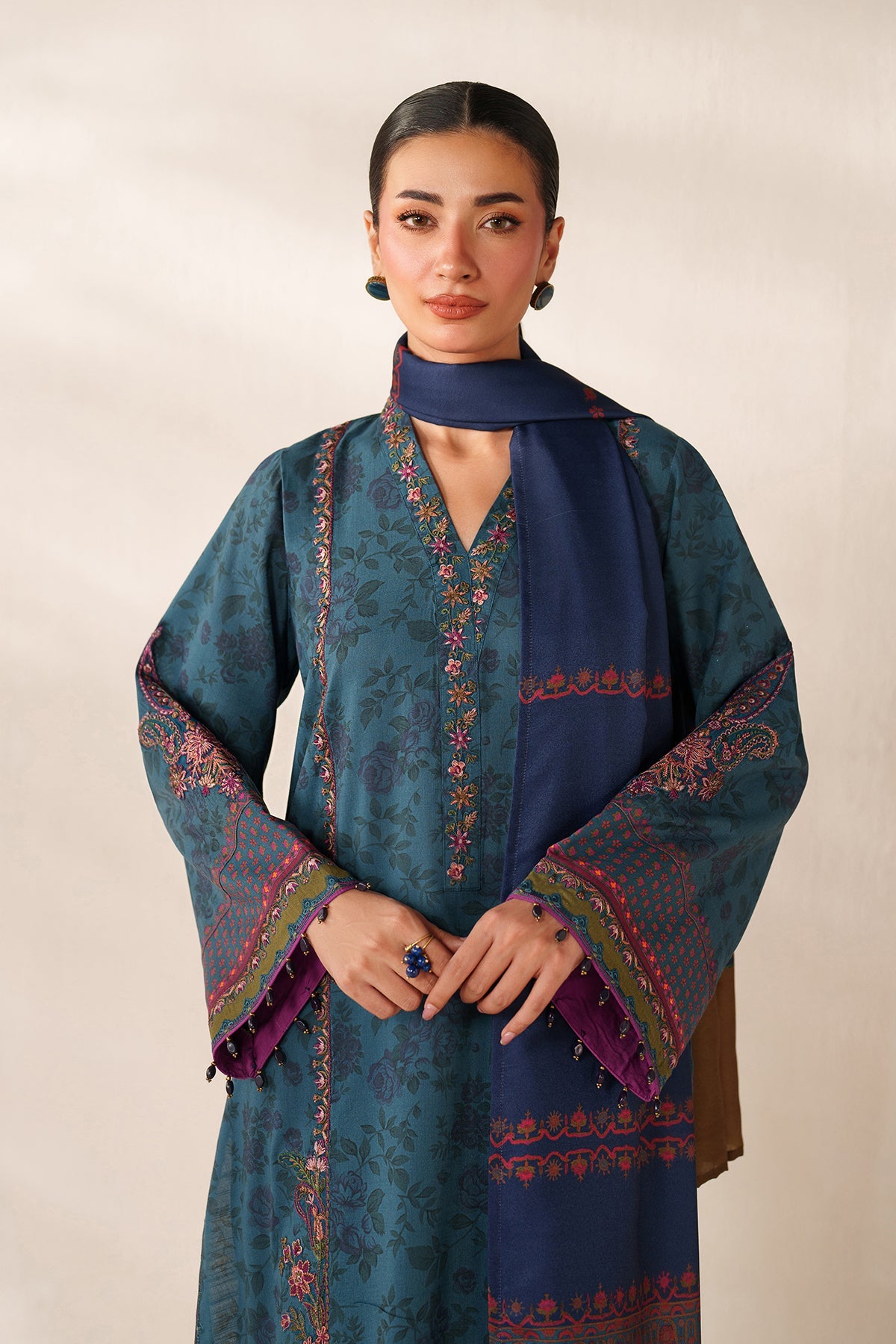 EMBROIDERED KHADDAR SF-4359